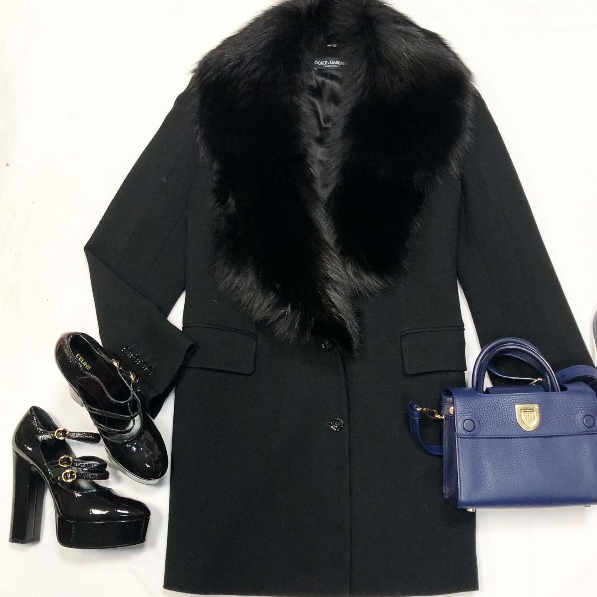 Пальто Dolce Gabbana размер 44 цена 46155 руб Туфли Celine размер 38 цена 23 078 руб Сумка Christian Dior