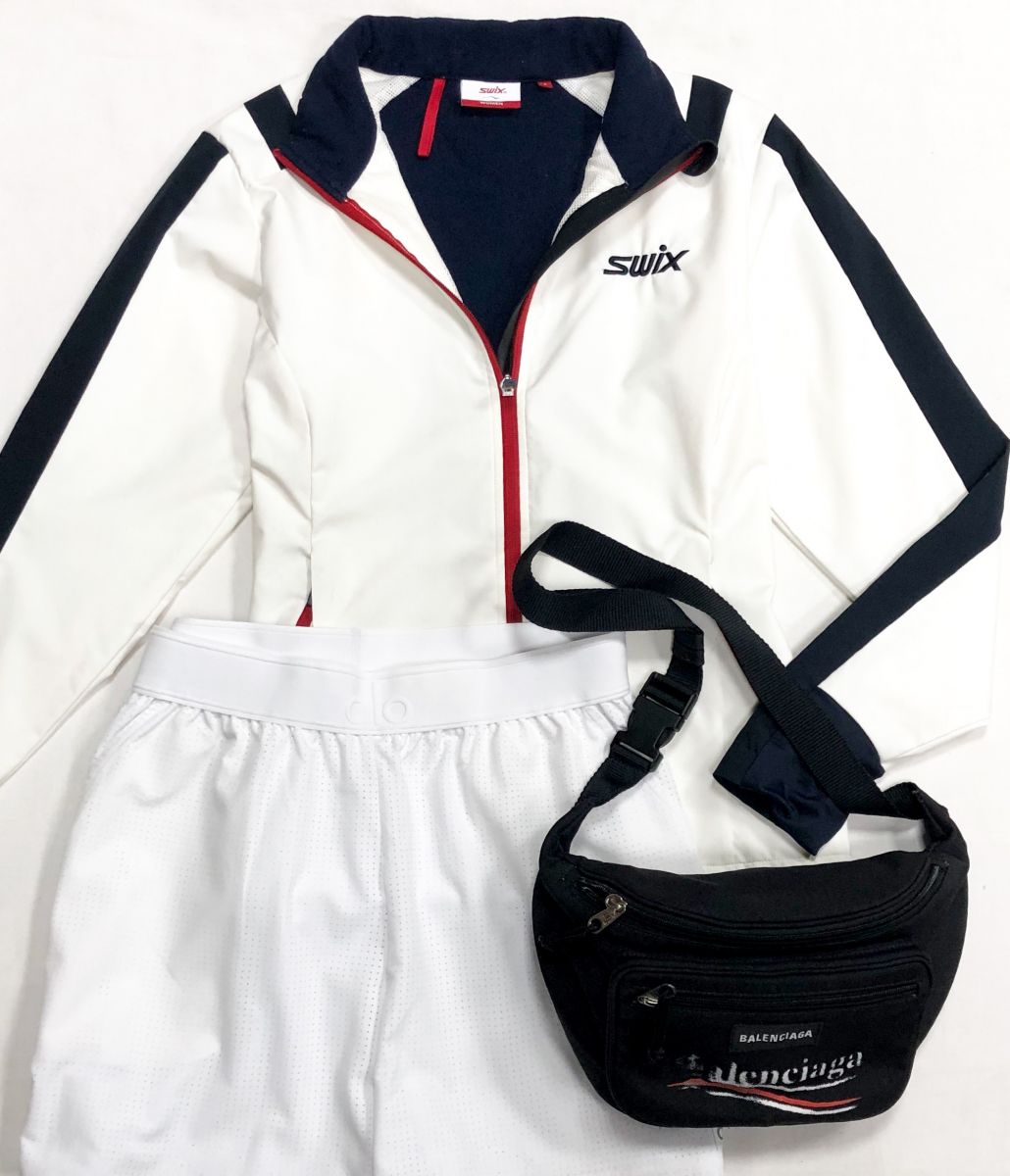 Толстовка размер S цена 7 828 руб
Шорты размер M цена 4 697 руб
Сумка Balenciaga