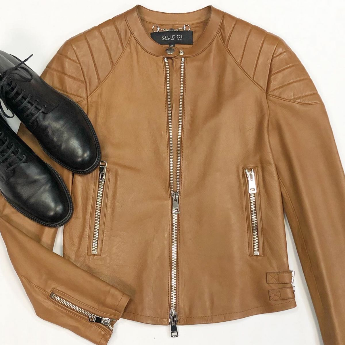 Куртка/кожа/ GUCCI  размер 42 цена 30 770 рубБотинки SAINT LAURENT размер 40 цена 30 770 руб