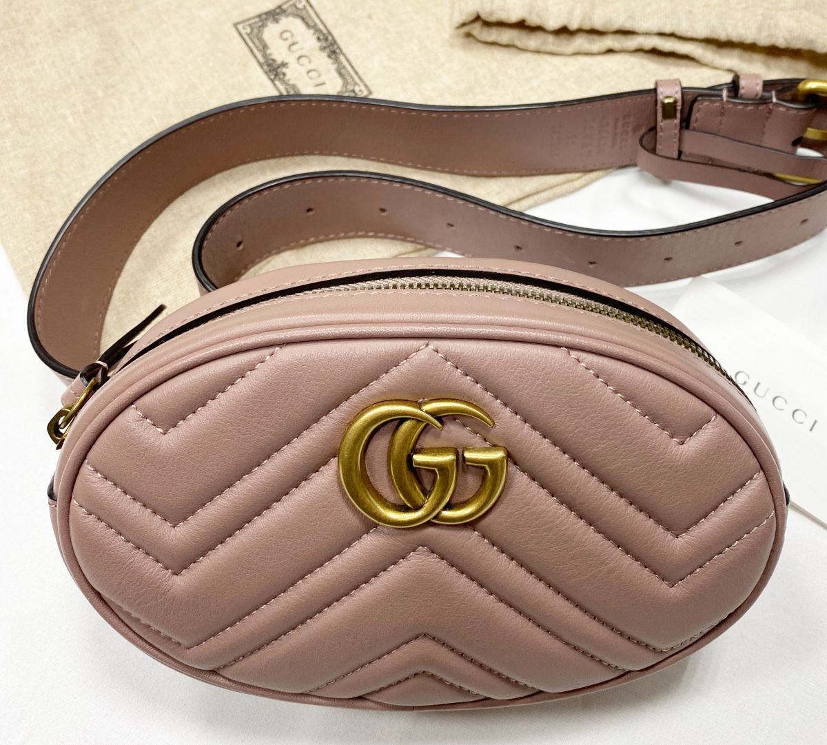 Сумочка поясная Gucci размер 17/10 цена 23 483 руб 