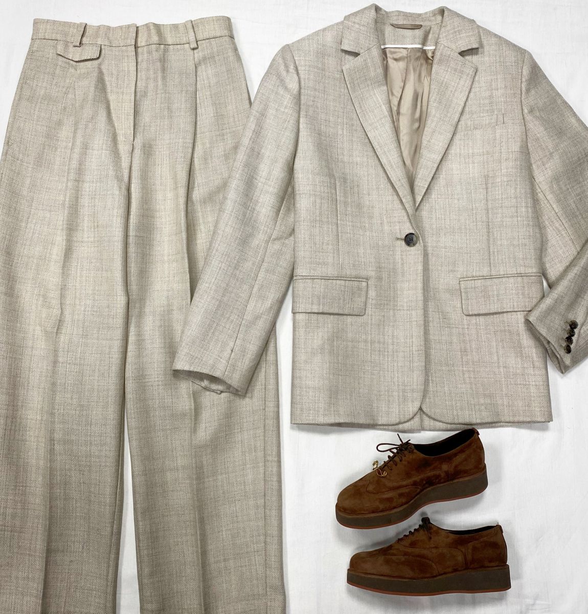 Костюм COS размер 36 цена 15 655 руб Ботинки Loro Piana размер 37 цена 36 007 руб