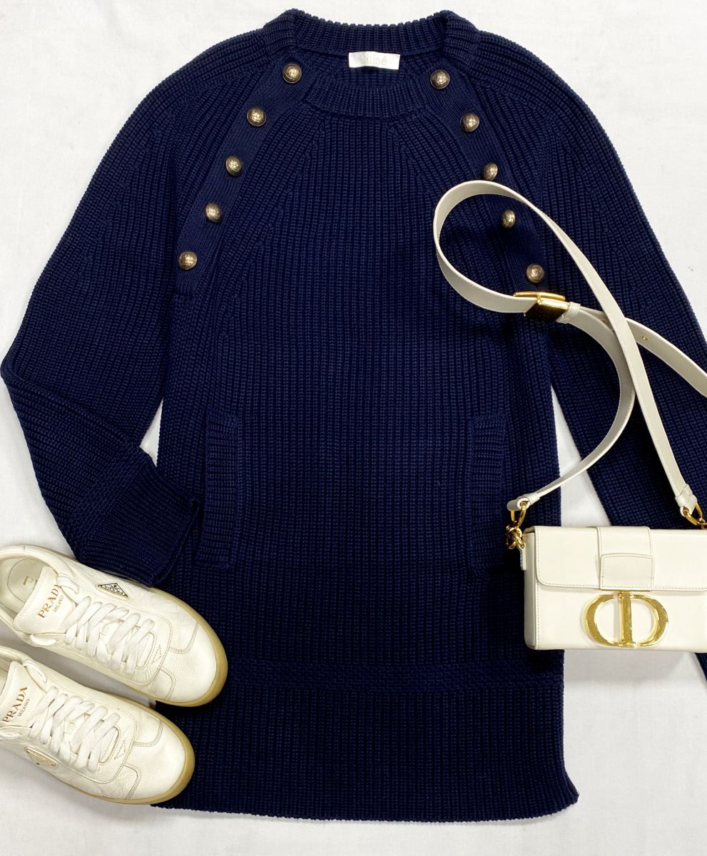 Платье Chloe размер M цена 15 655 руб
Кеды Prada размер 41 цена 9 393 руб
Сумка Christian Dior 