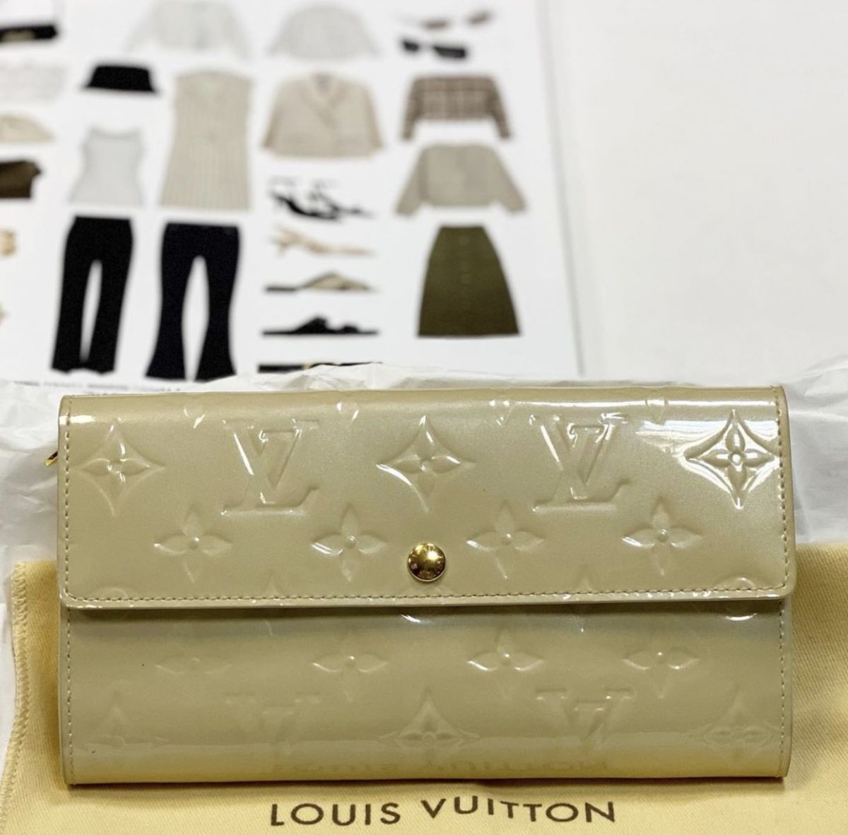 Кошелек Louis Vuitton  цена 10 770 руб