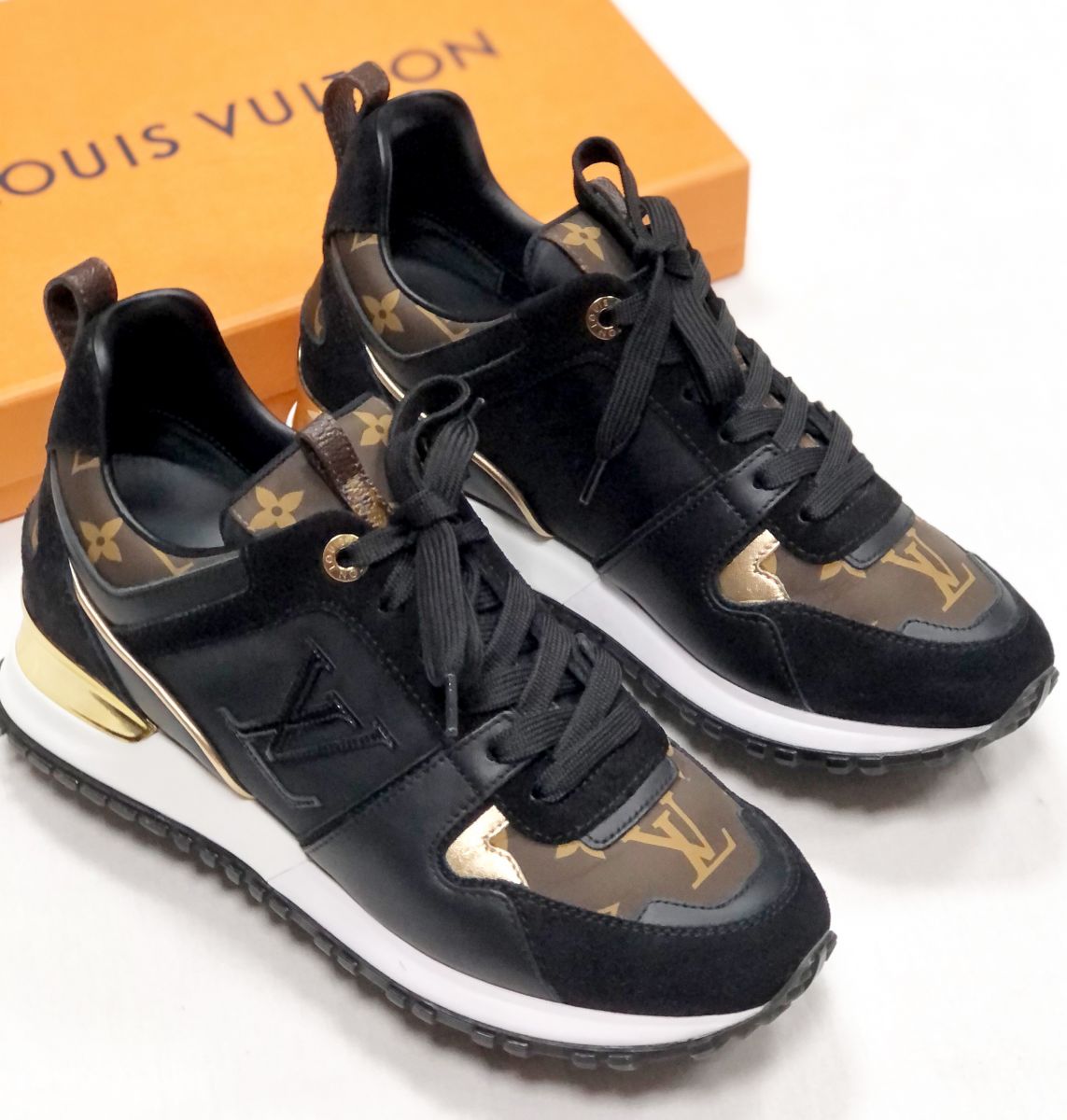 Кроссовки Louis Vuitton размер 38 цена 31 310 руб