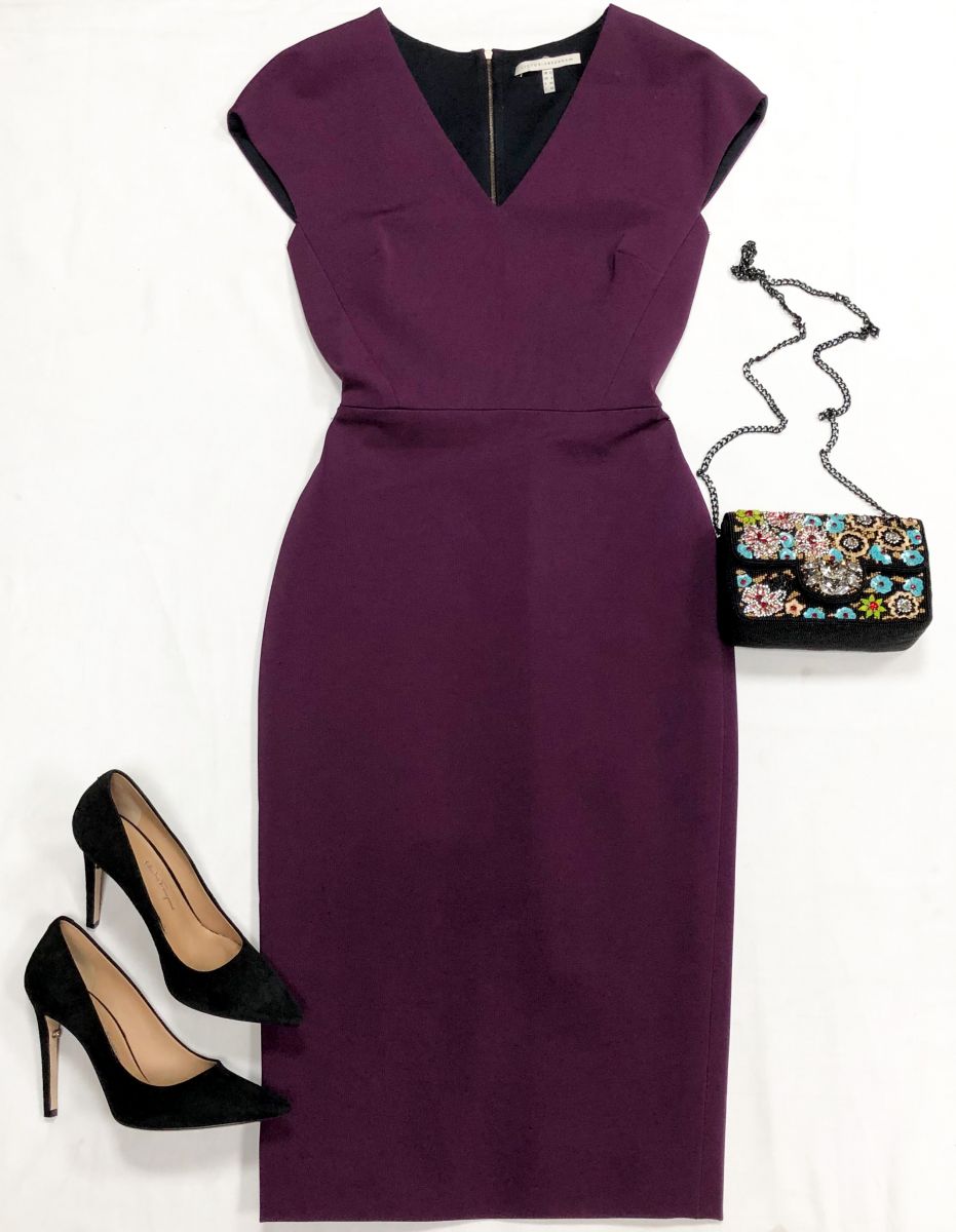 Платье Victoria Beckham размер 44 цена 23 483 руб
Туфли Salvatore Ferragamo размер 37 цена 15 655 руб
Сумочка Ottaviani 
 