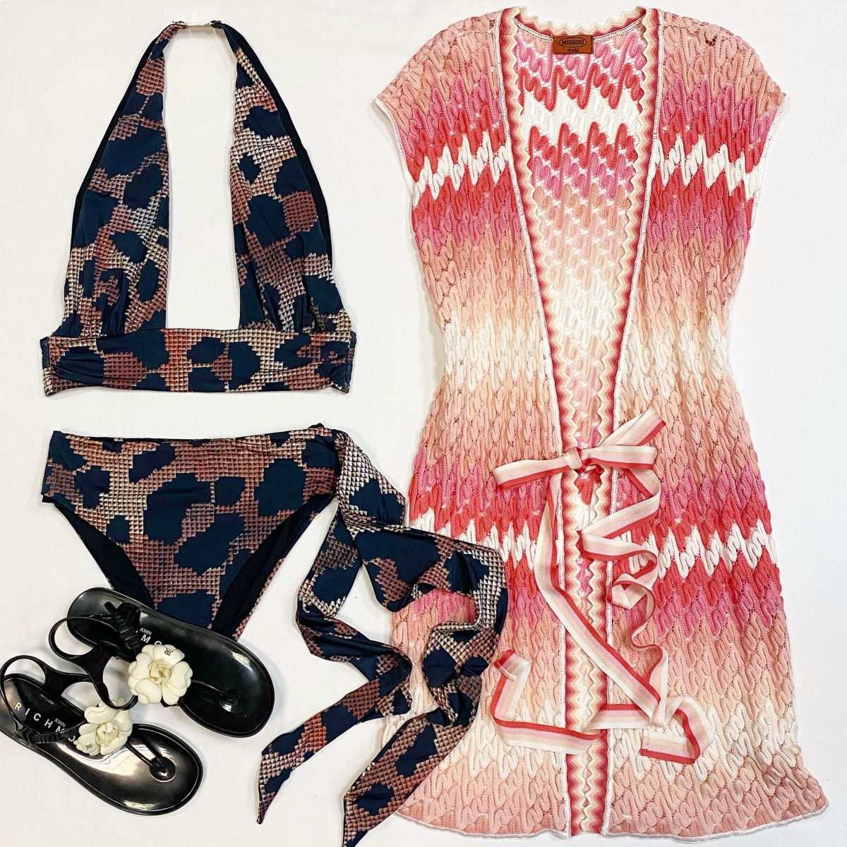 Купальник Agent Provocateur размер 4 цена 7 693 рубТуника Missoni размер 38 цена 9 231 руб