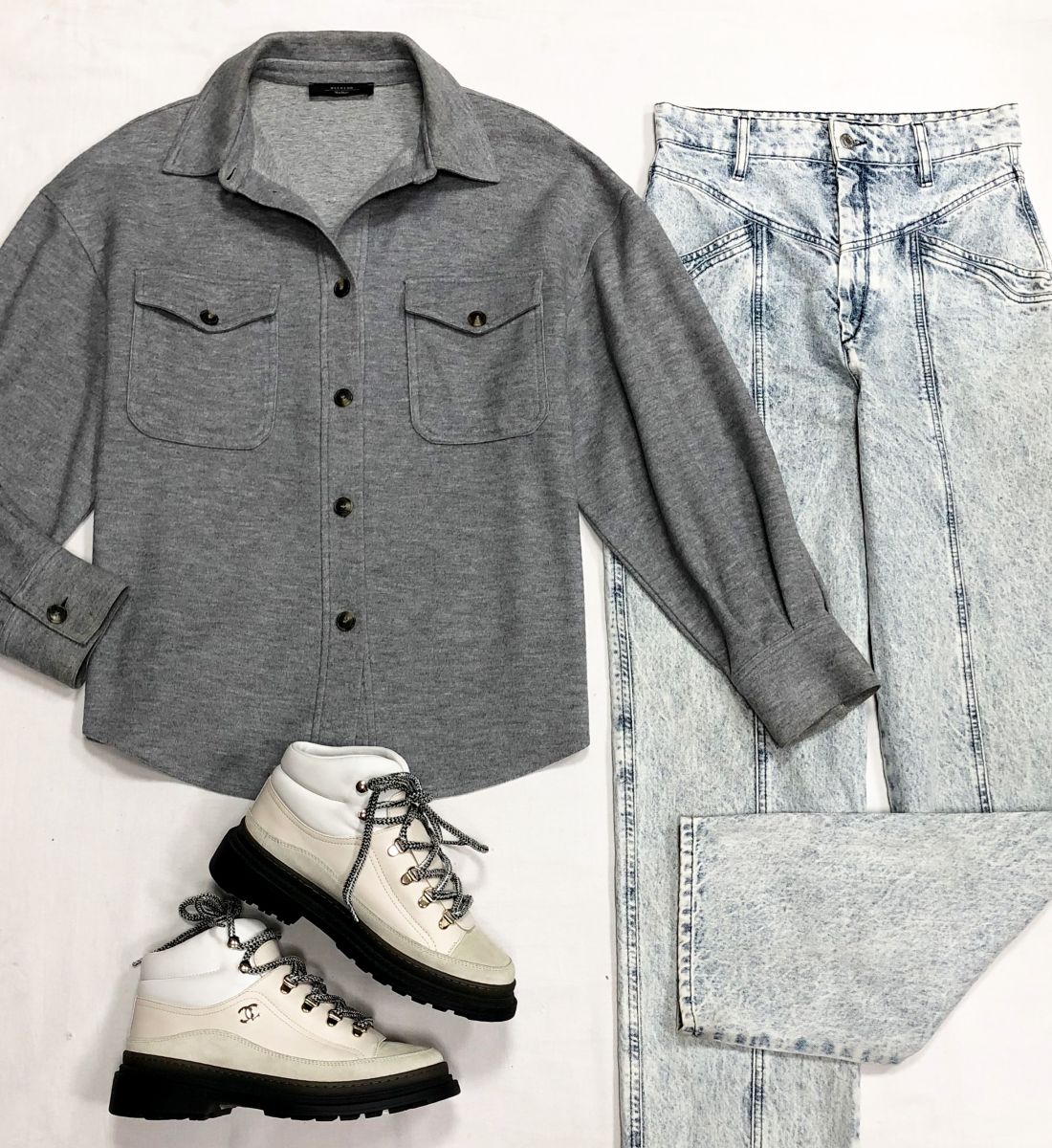 Рубашка Weekend/ Max Mara / размер 42 цена 10 959 руб
Джинсы Isabel Marant размер 36 цена 7 828 руб
Ботинки Chanel размер 39 цена 156 550 руб