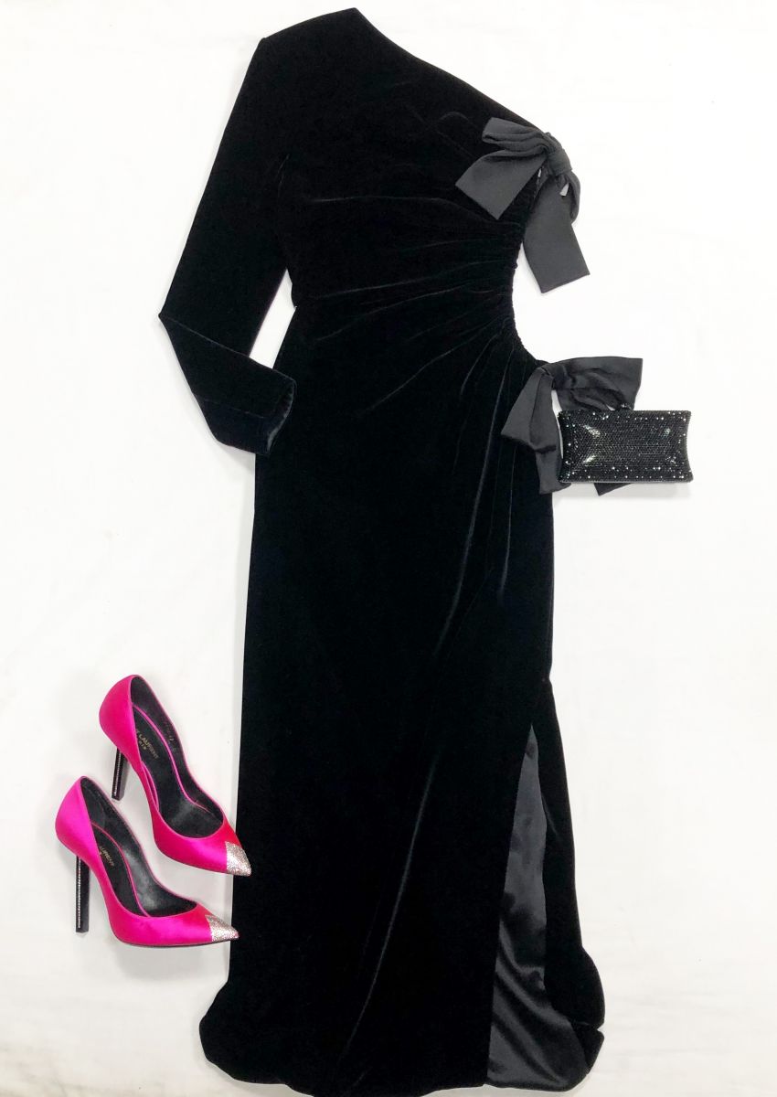 Платье/ бархат/ Saint Laurent размер 38 цена 125 240 руб
Туфли Saint Laurent размер 39 цена 39 138 руб
Сумочка/ камни/