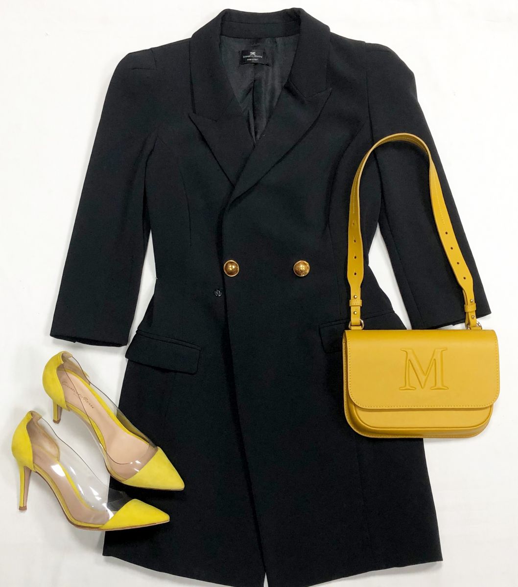 Платье Elisabetta Franchi размер 42 цена 10 959 руб
Туфли Gianvito Rossi размер 38 цена 12 524 руб 
Сумка Max Mara