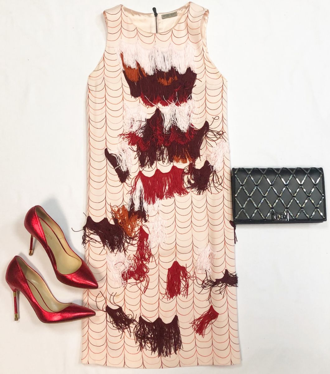 Платье BOTTEGA VENETA размер 46 цена 23 078 руб 
Туфли Rubeus размер 41 цена 15 385 руб
Клатч Valentino