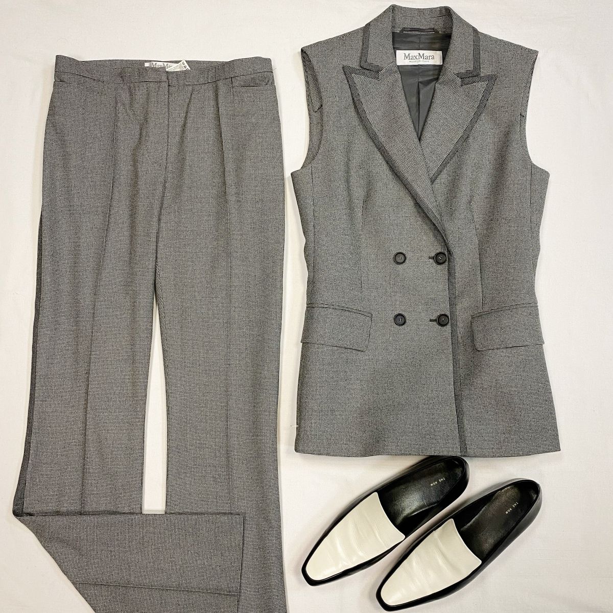 Костюм / жилет + брюки / Max Mara размер 40 цена 23 078 руб Лоферы The Row размер 40 цена 27 693 руб