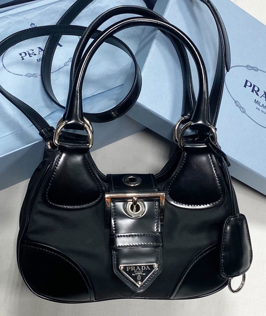 Сумочка Prada размер 22/13 цена 78 275 руб
