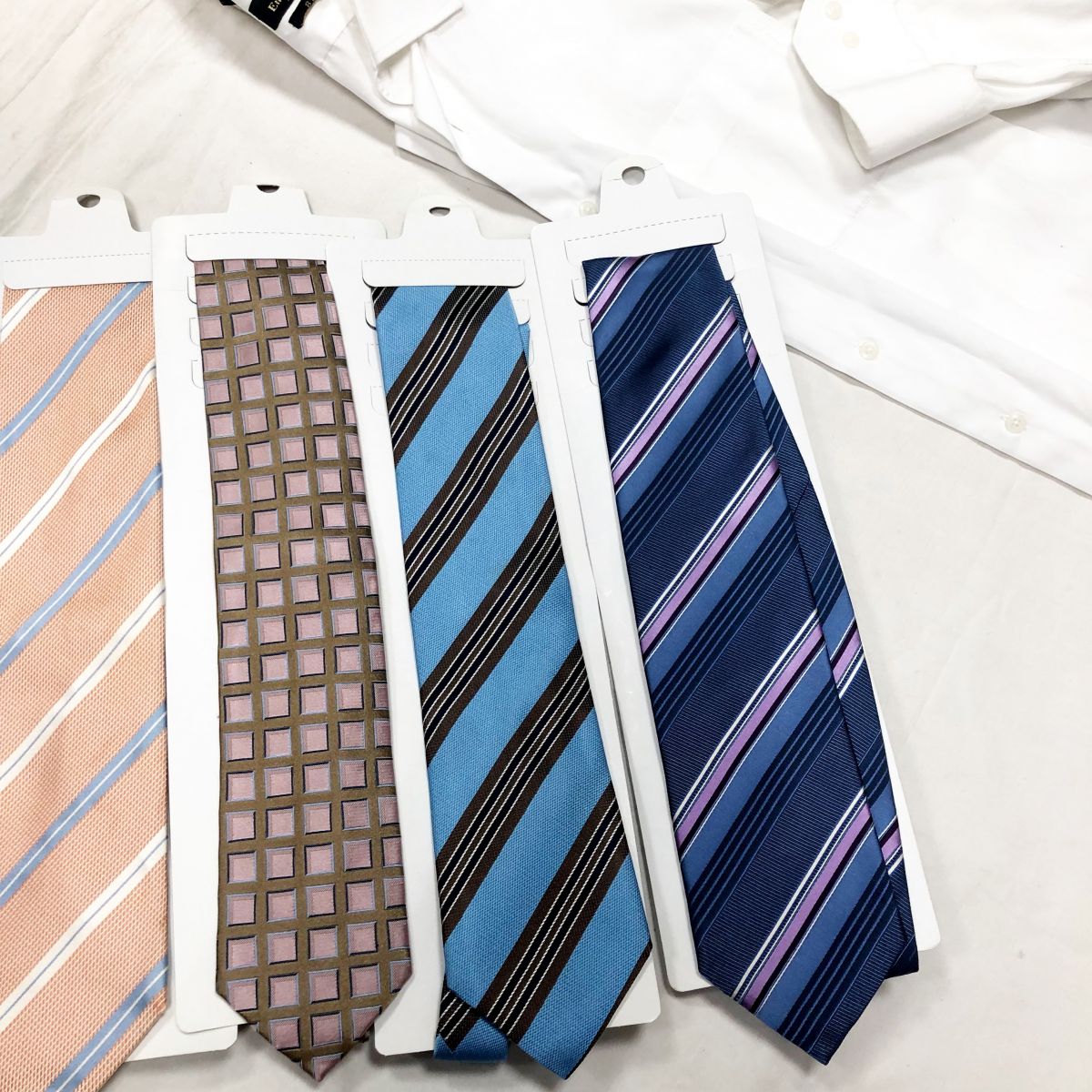 #Mechtamen
Галстуки ZEGNA цена по 1 566 руб