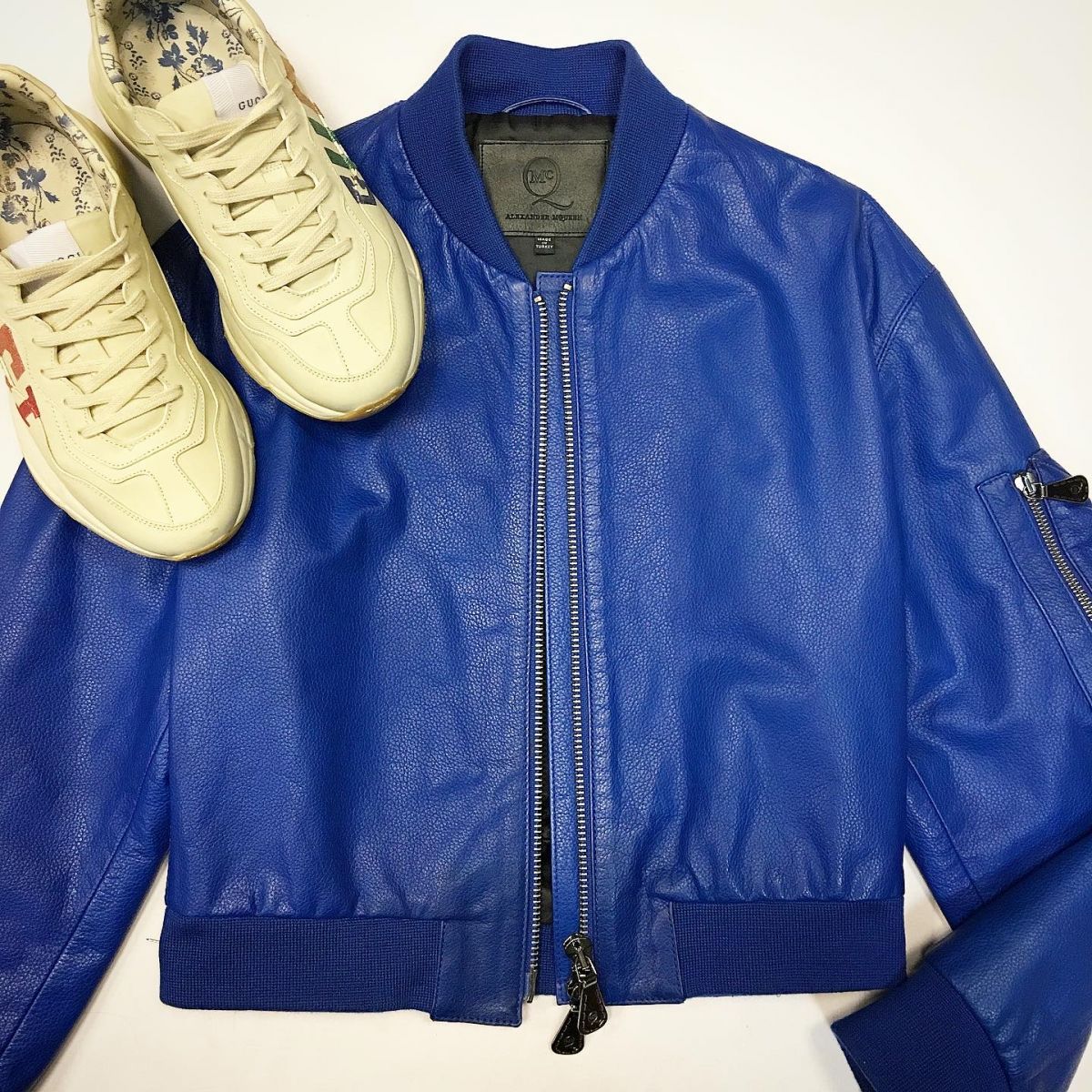 Куртка / кожа / Alexander McQueen  размер 36 / 40 / цена 15 385 руб Кроссовки Gucci  размер 39 цена 30 770 руб