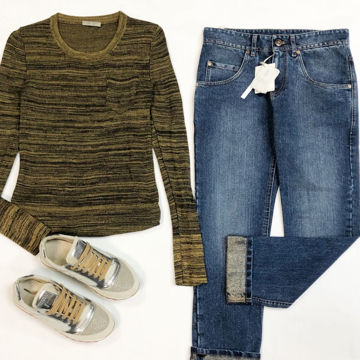 Джинсы Brunello Cucinelli разг36 цена 15 385 руб/с биркой/ Кофта Bottega Veneta размер 42 цена 15 385 рубКроссовки Brunello Cucinelli размер 37 цена 30 770 руб