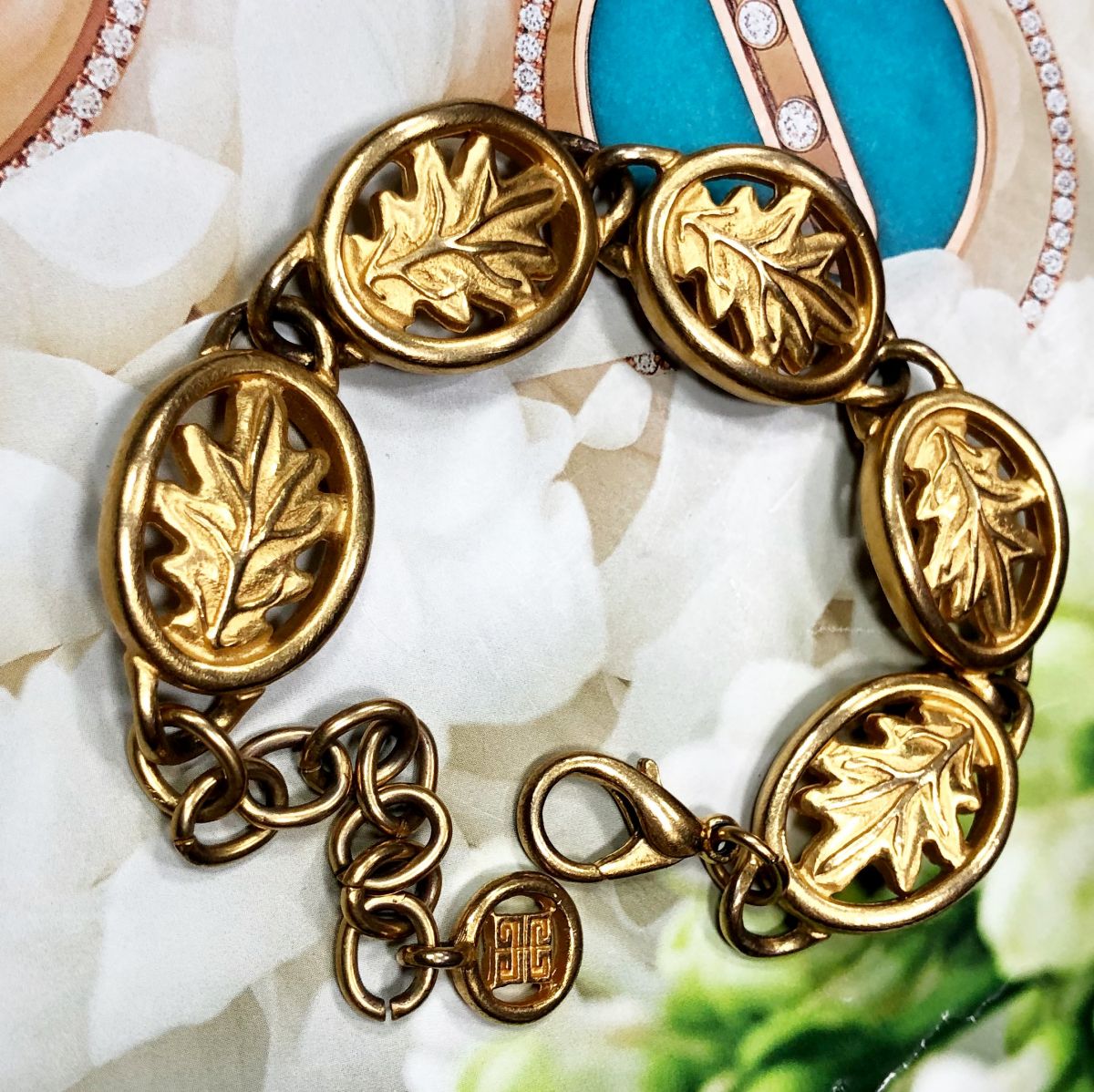 Браслет Givenchy цена 7 828 руб
