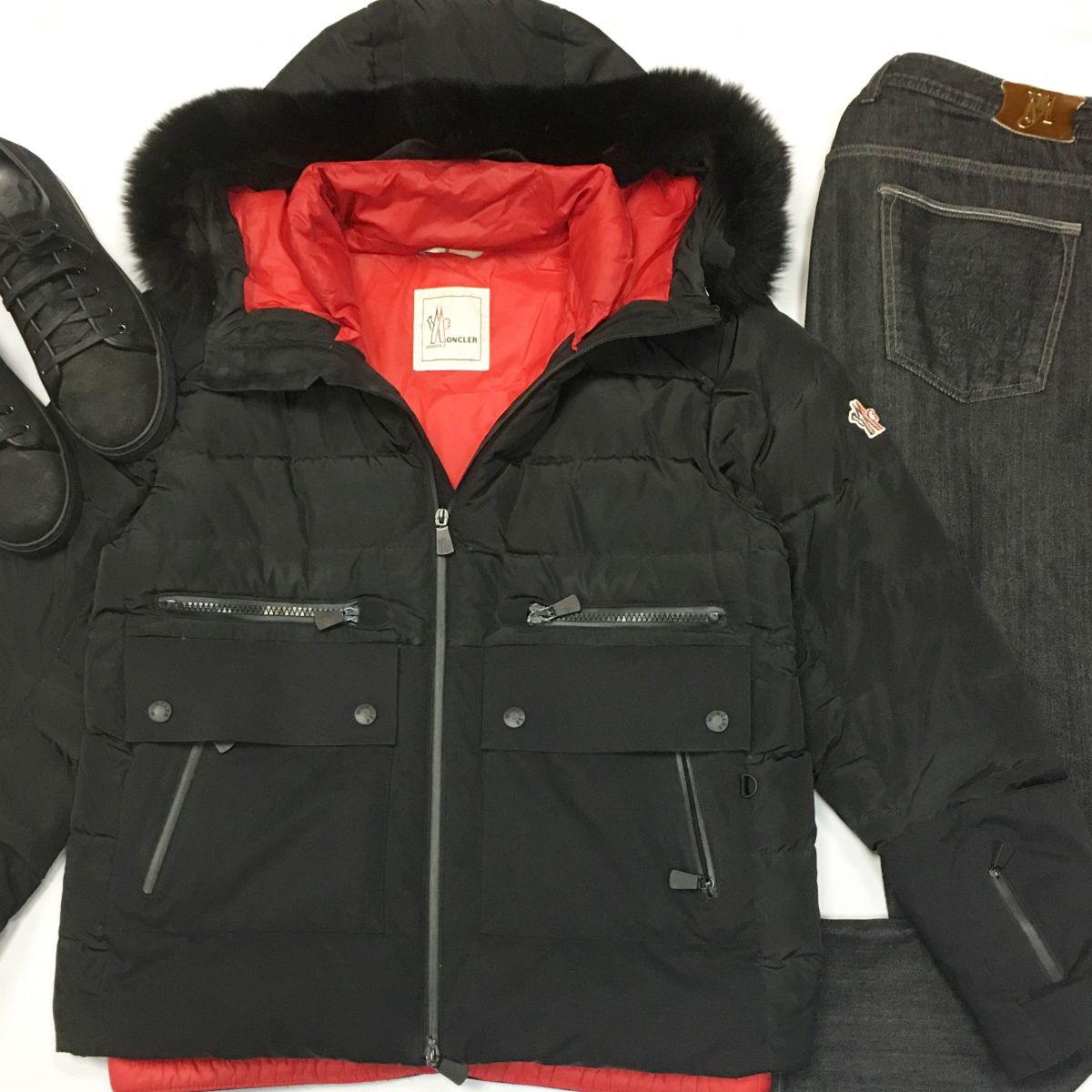 Куртка Moncler размер 3 цена 23 078 руб Джинсы Jonny Manglay размер 40 цена 4 616 руб