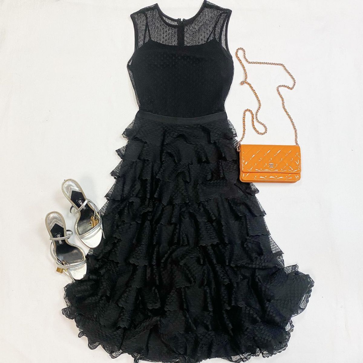 Платье/ажур/ Dior размер 38 цена 76 925 рубБосоножки Tom Ford размер 39.5 цена 23 078 руб Сумка Chanel