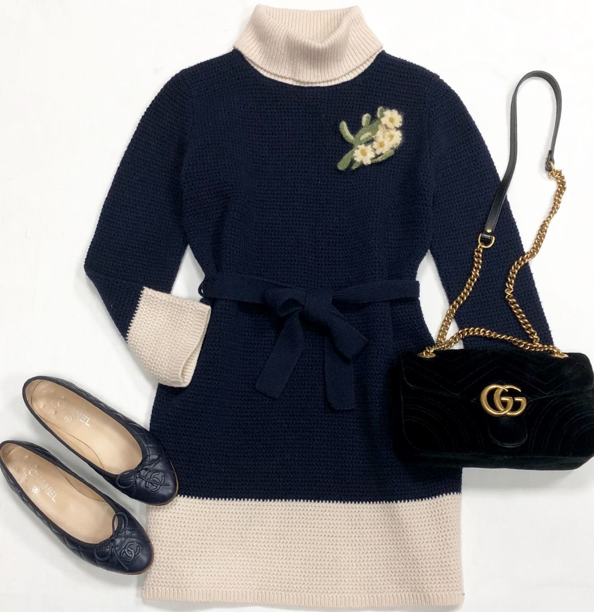 Платье Gucci размер S цена 15 385 руб
Балетки Chanel размер 37.5 цена 30 770 руб
Сумка Gucci