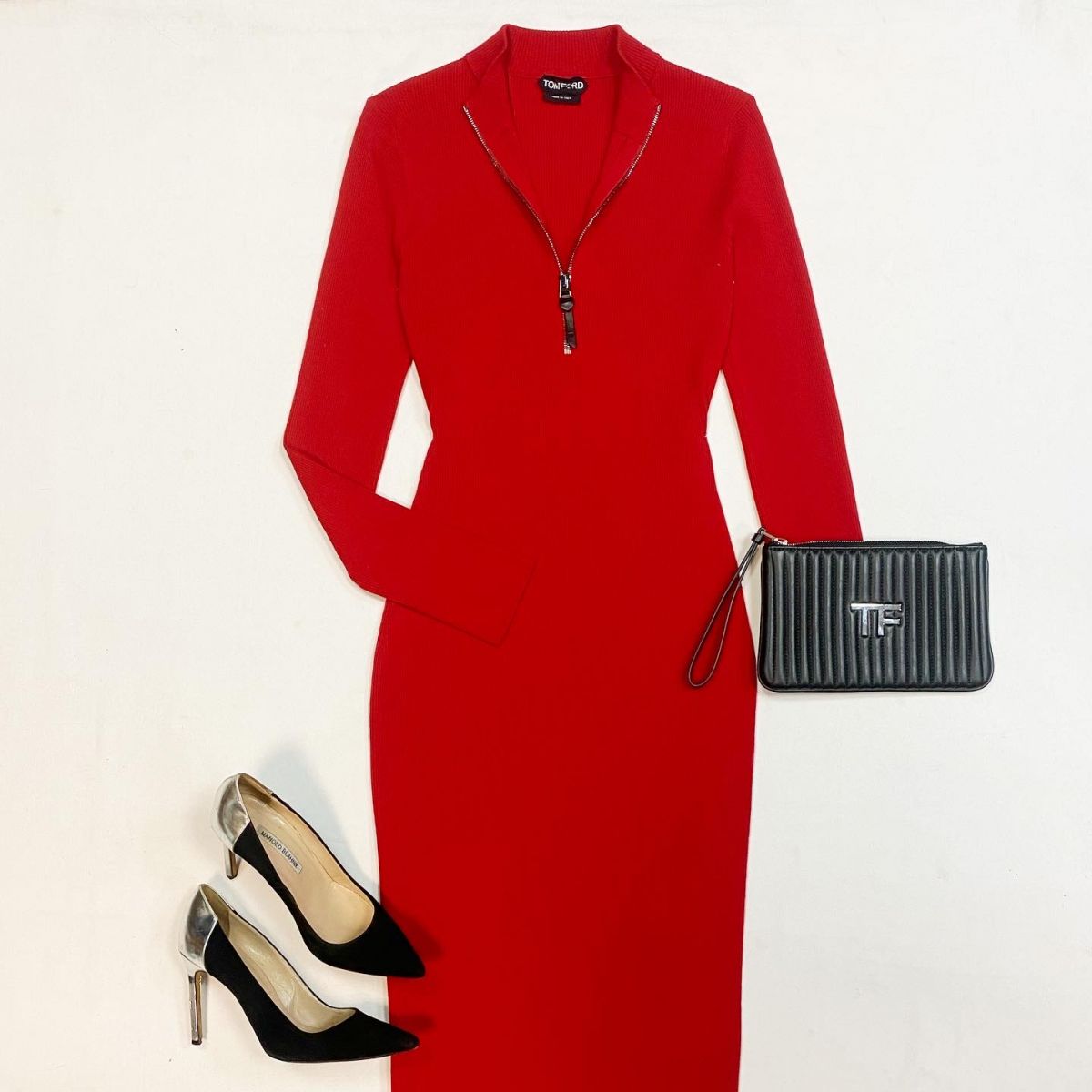 Платье Tom Ford размер M цена 53 848 рубТуфли Manolo Blahnik размер 37.5 цена Клатч Tom Ford
