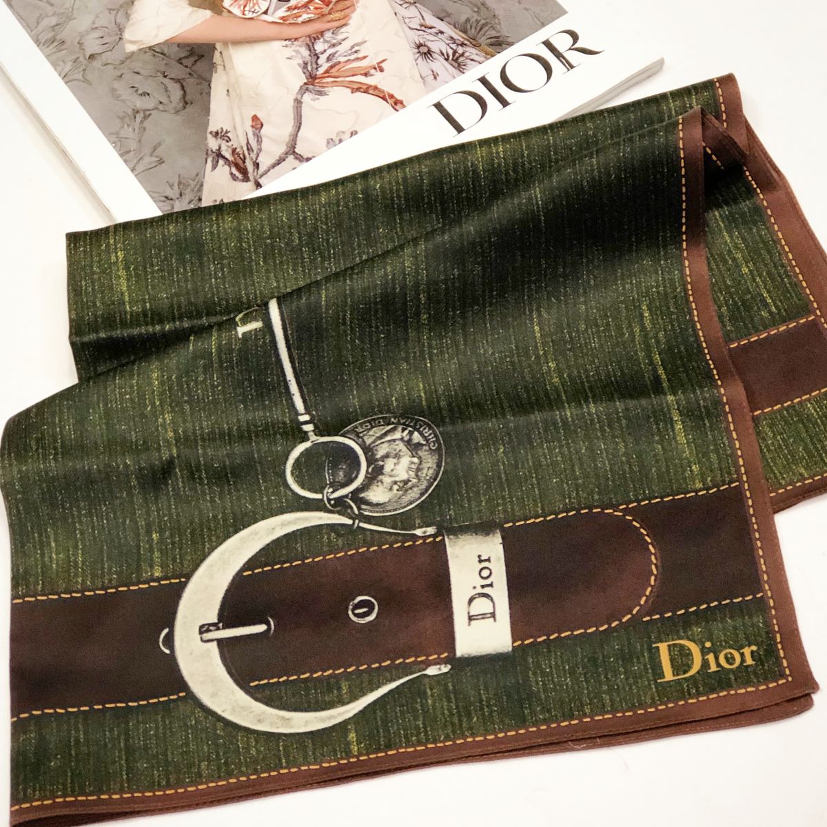Платок / шёлк / Dior размер 50/50 цена 7 693 руб