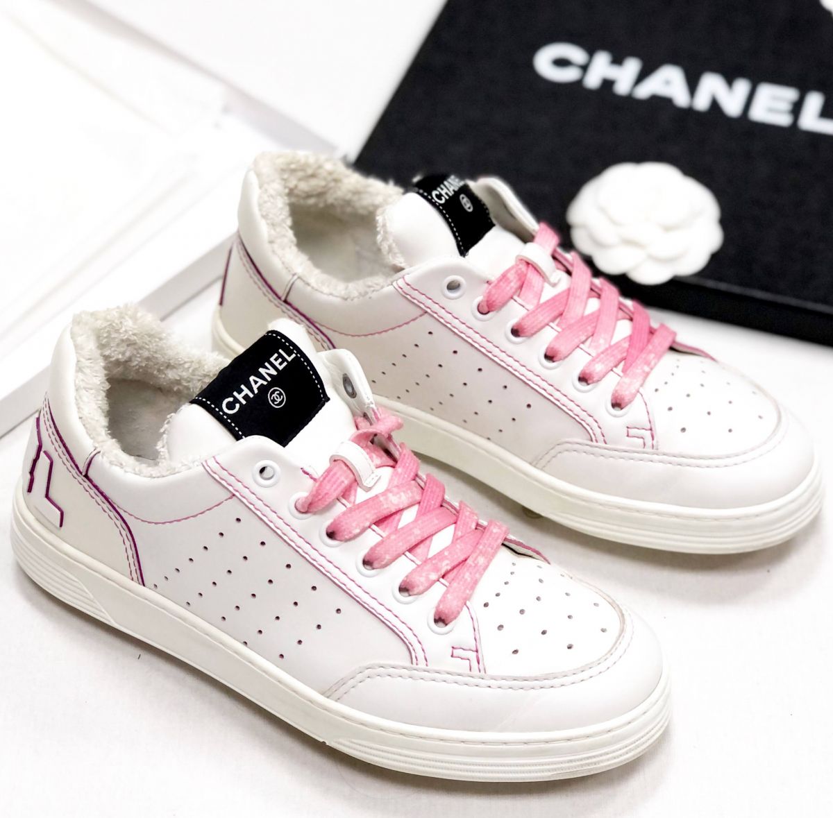 Кроссовки Chanel размер 38 цена 39 138 руб

