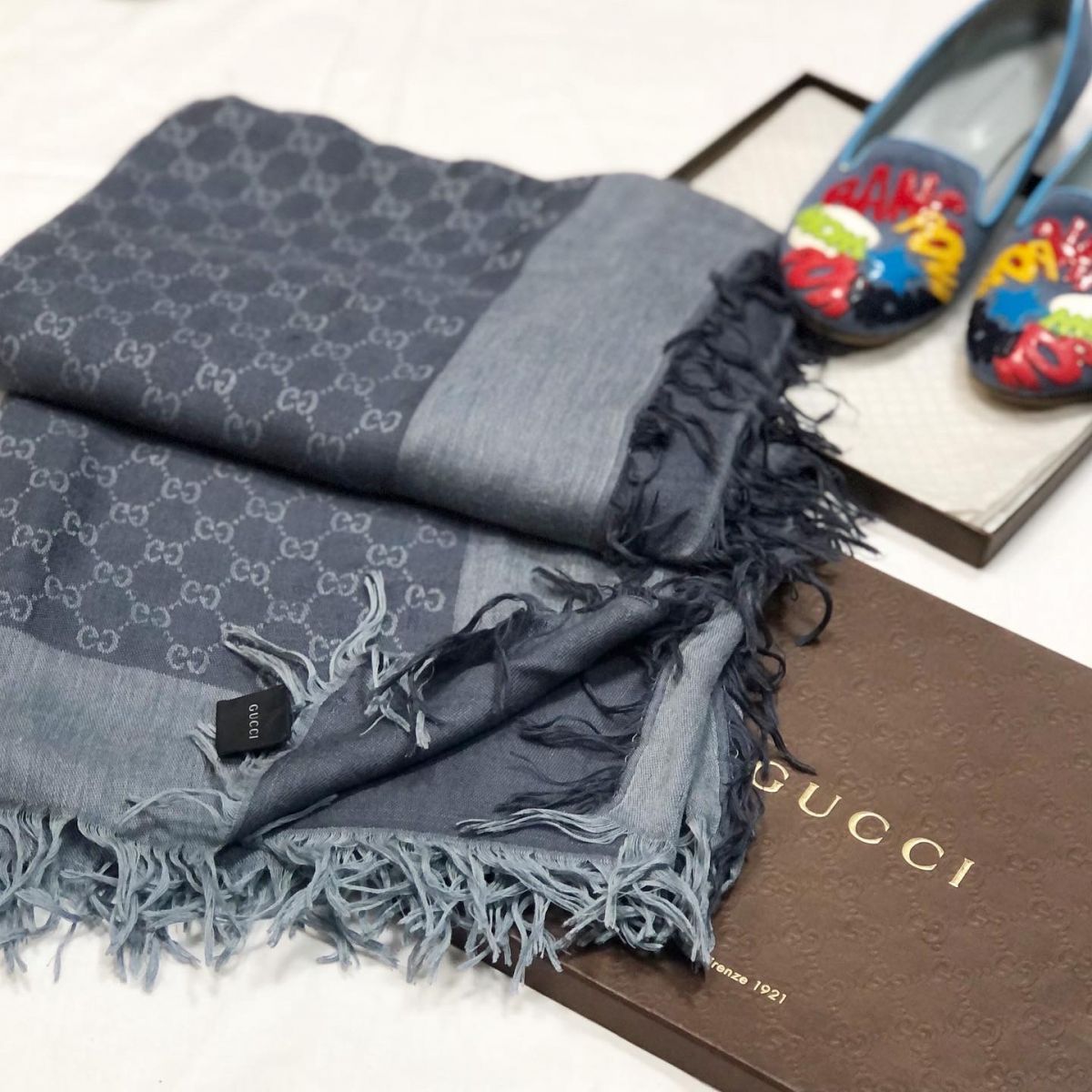 Палантин Gucci размер 140/140 цена 10 770 руб 
