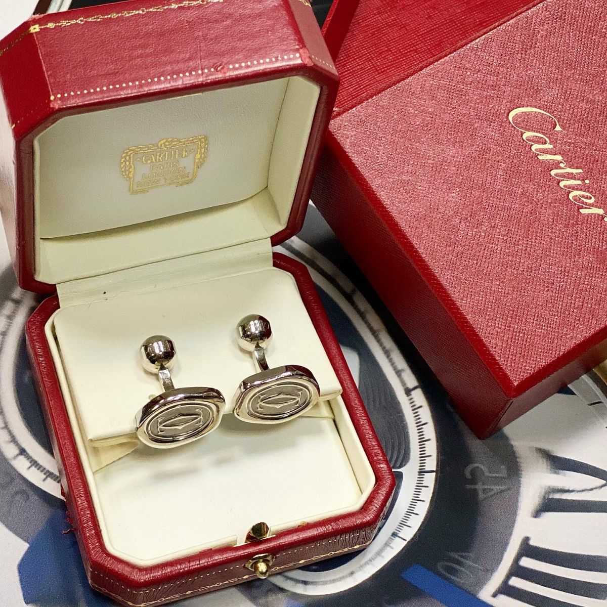 Запонки Cartier цена 30 770 руб / упаковка / 