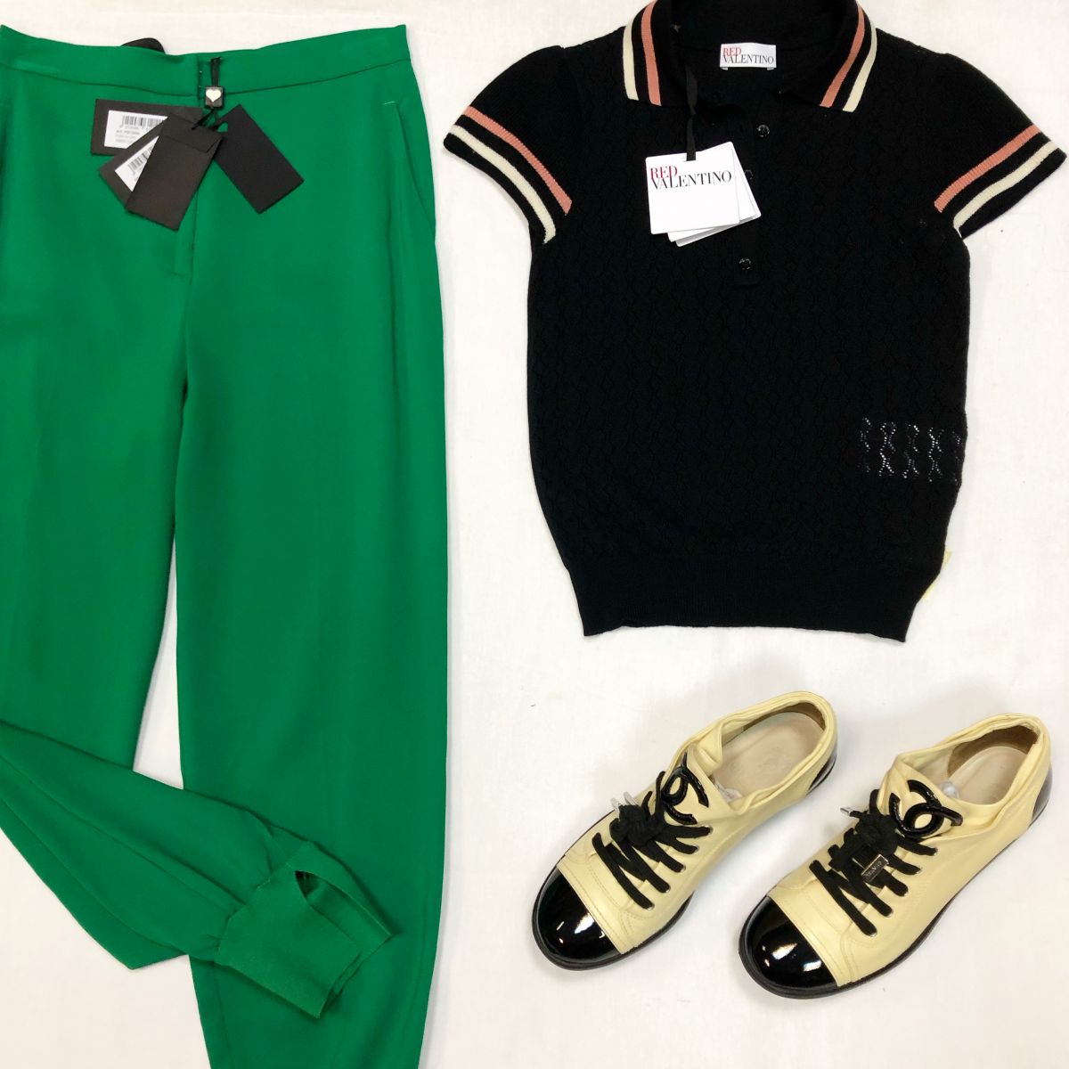 Кофта Red Valentino размер XS цена 6 154 руб /с ценником/ Брюки Twin Set размер 38 цена 4 616 руб /с цеником / Кеды Chanel размер 38 цена 13 847 руб