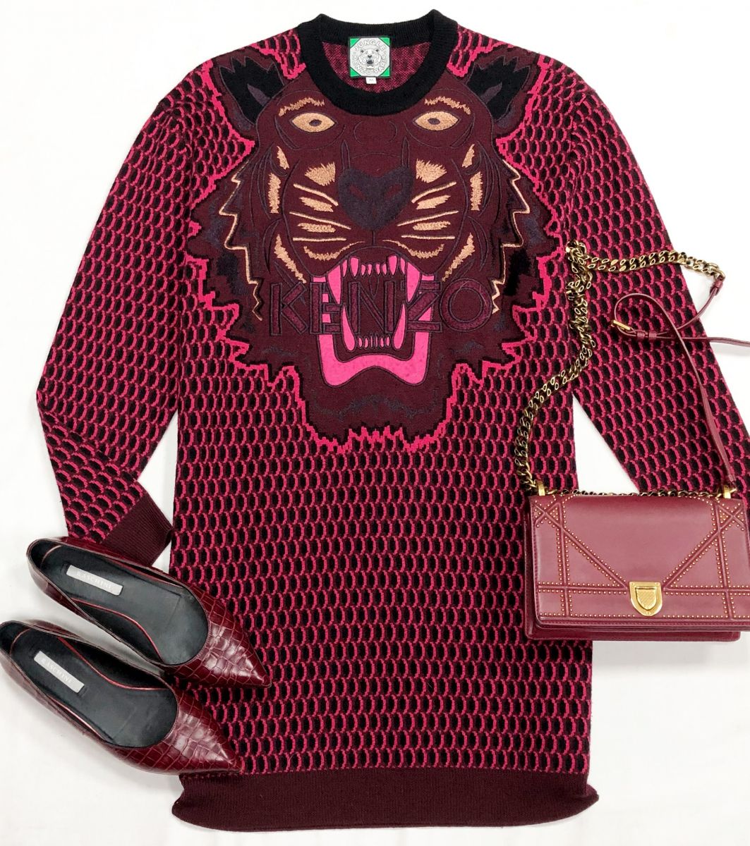 Платье Kenzo размер M цена 15 655 руб
Балетки Raschini размер 38 цена 31 310 руб
Сумка Christian Dior