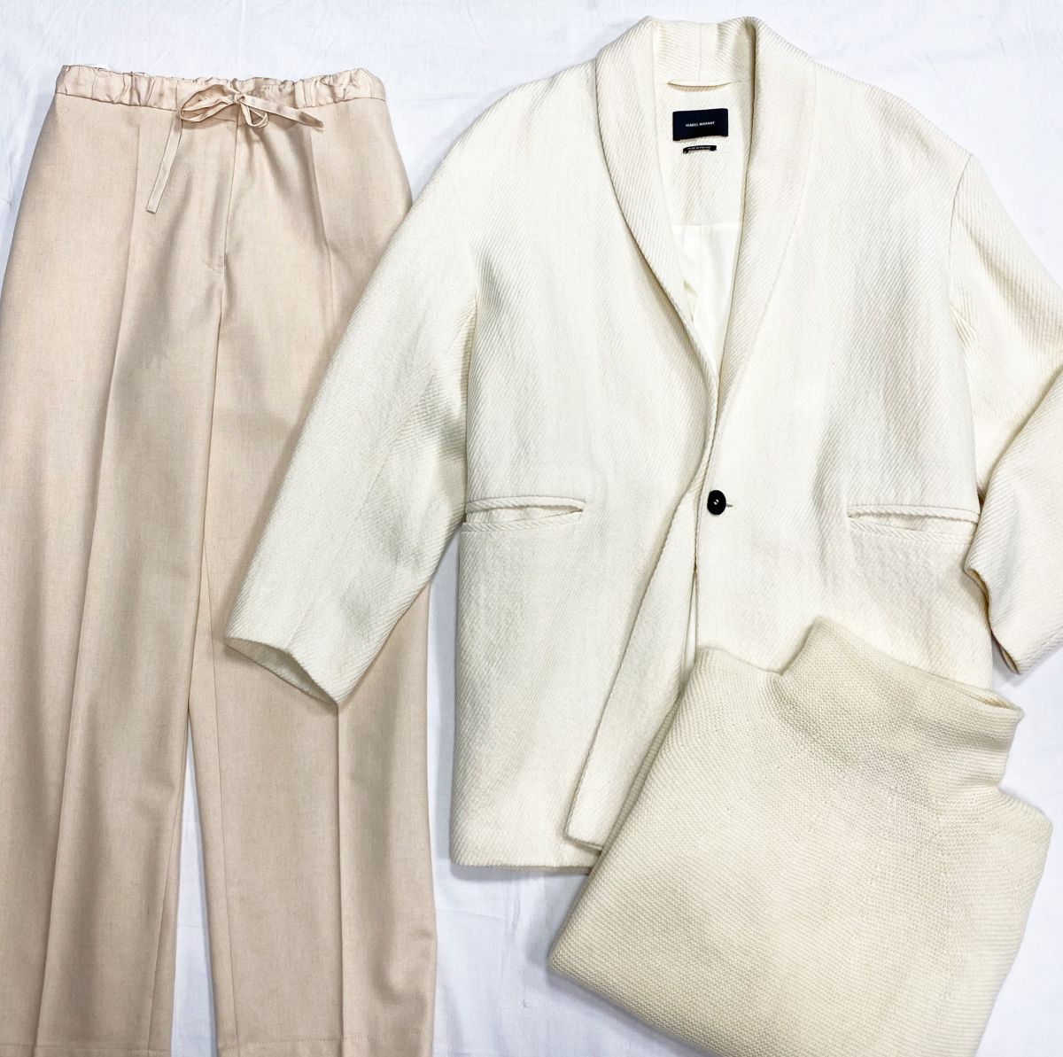 Жакет Isabel Marant размер 38 цена 26 614 руб 
Свитер / кашемир / Max Mara размер M цена 12 524 руб 
Брюки Jil Sander размер 40 цена 18 786 руб