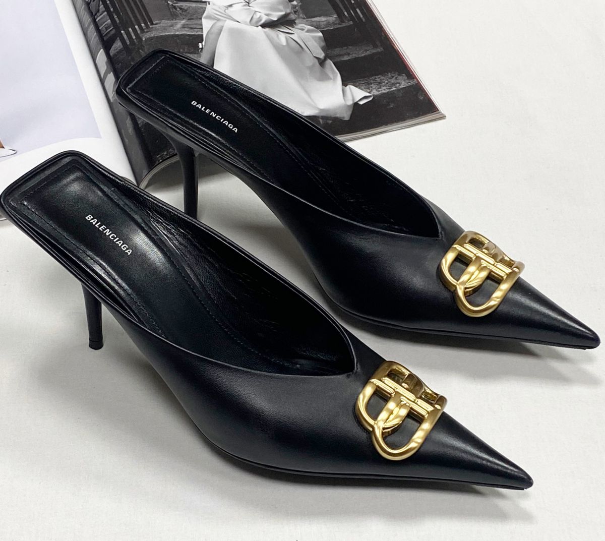 Сабо Balenciaga размер 40 цена 46 965 руб
