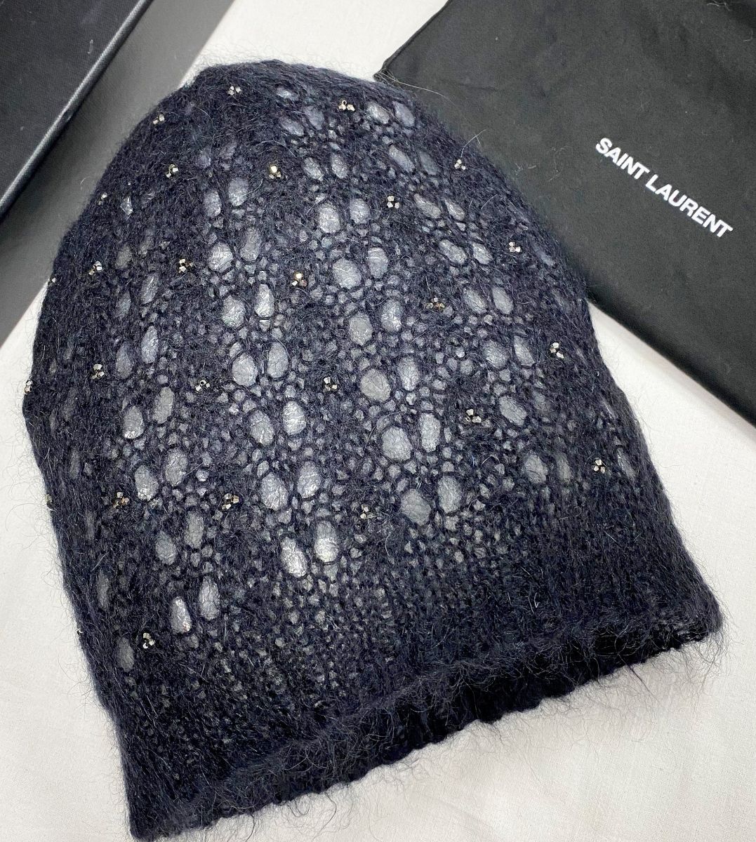 Шапка Saint Laurent цена 7 828 руб