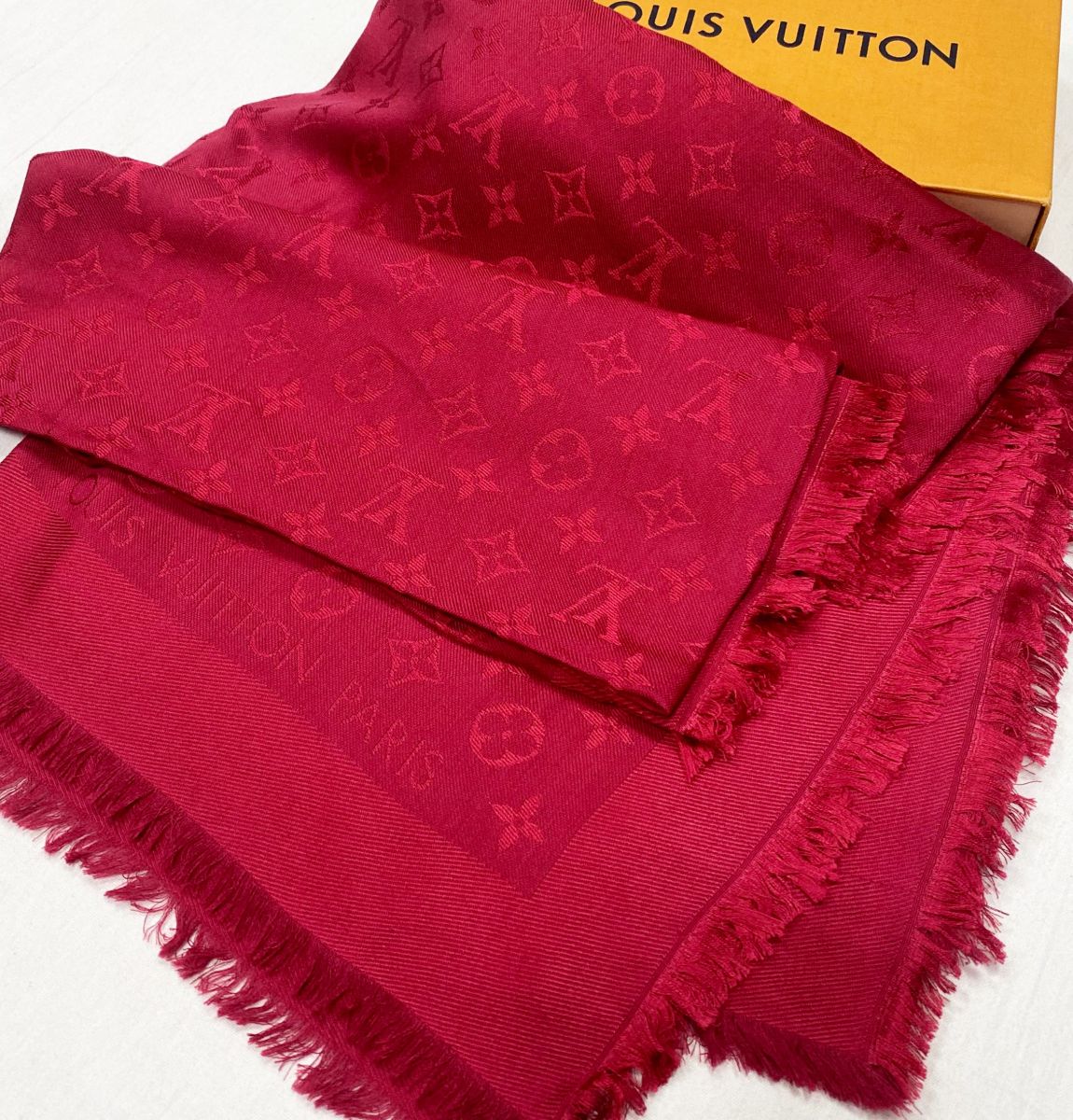 Шаль / шелк / шерсть / Louis Vuitton размер 140/140 цена 15 655 руб