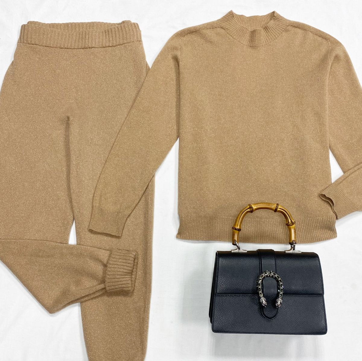 Костюм/ люрекс/ Twinset размер L цена 12 524 руб
Сумка Gucci 