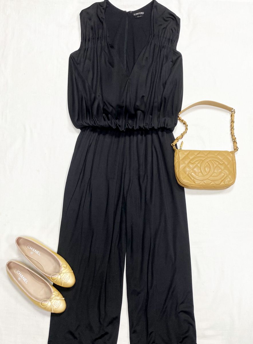 Комбинезон Tom Ford размер 42 цена 23 483 руб
Балетки Chanel размер 37.5 цена 15 655 руб
Сумка Chanel