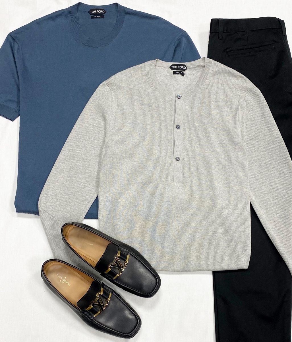 #mechtamen Кофты Tom Ford размер 50/52 цена по 15 655 руб
Брюки Saint Laurent размер 32 цена 23 483 руб
Мокасины Louis Vuitton размер 42 цена 23 483 руб