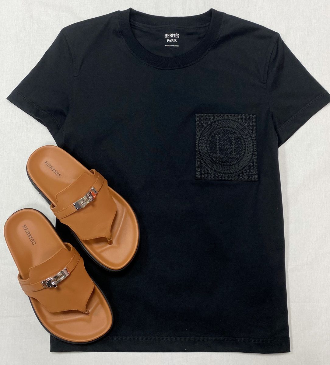 Футболка Hermès размер 36 цена 31 310 руб / с бирками / 
Сабо Hermès размер 36.5 цена 62 620 руб