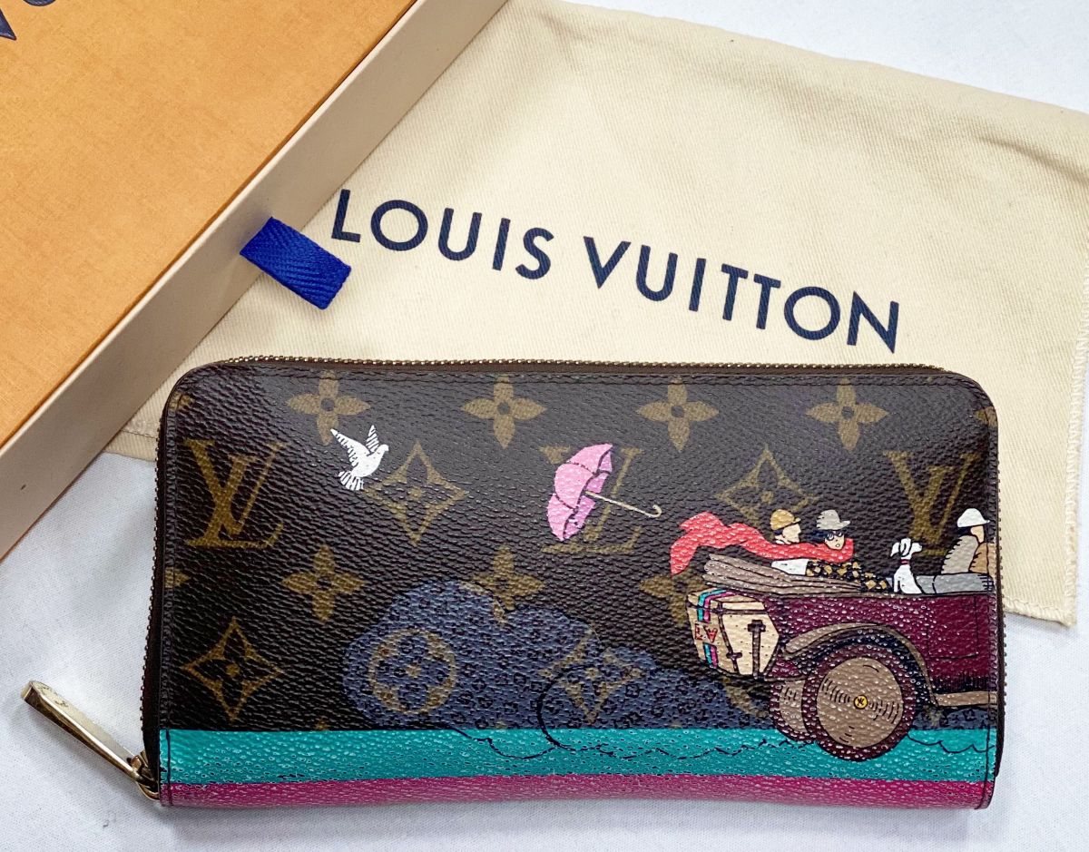 Портмоне Louis Vuitton цена 39 138 руб