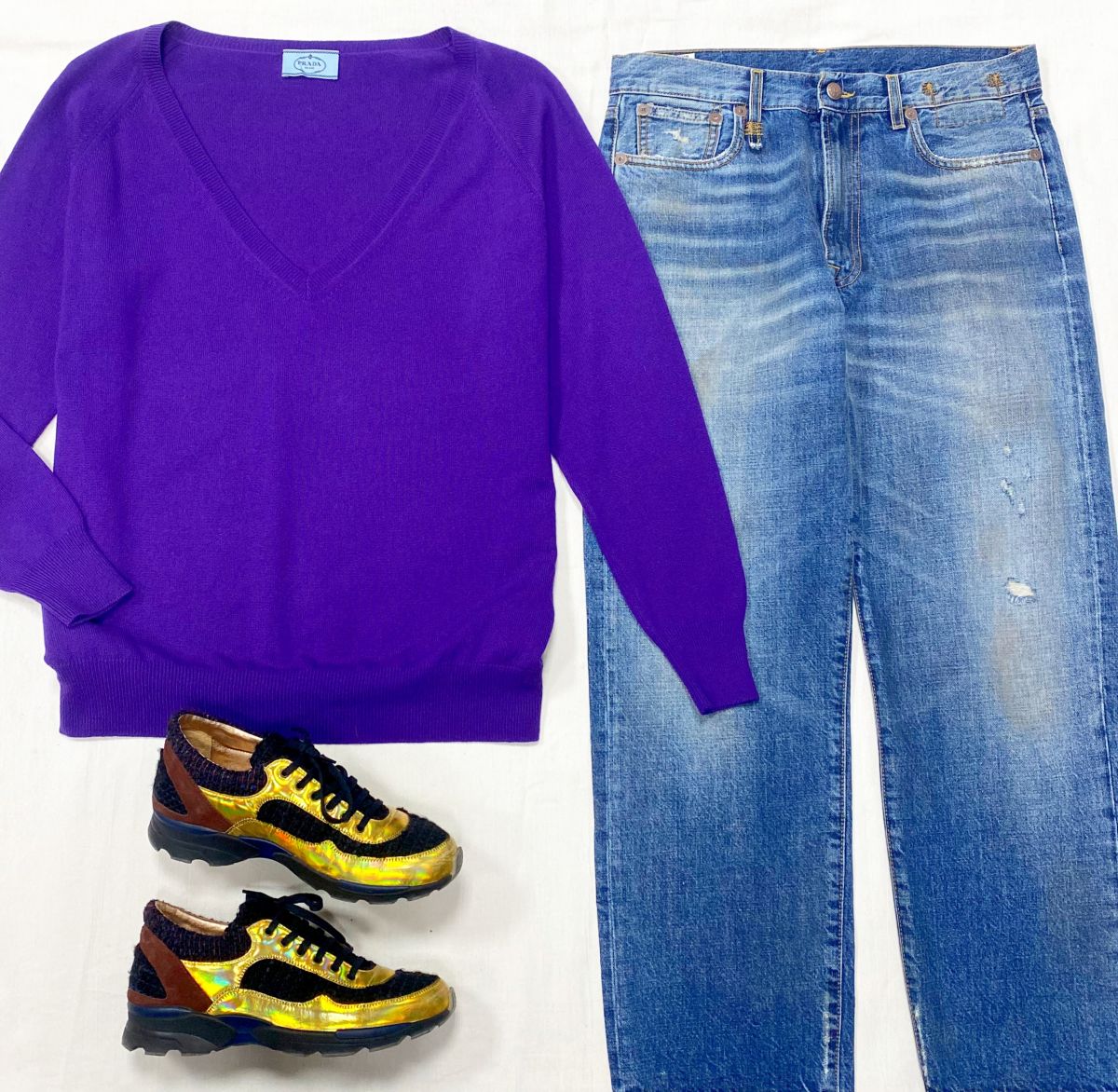 Джинсы R13 размер 27 цена 31 310 руб Кофта Prada размер 36 цена 21 917 руб Кроссовки Chanel размер 38 цена 23 483 руб