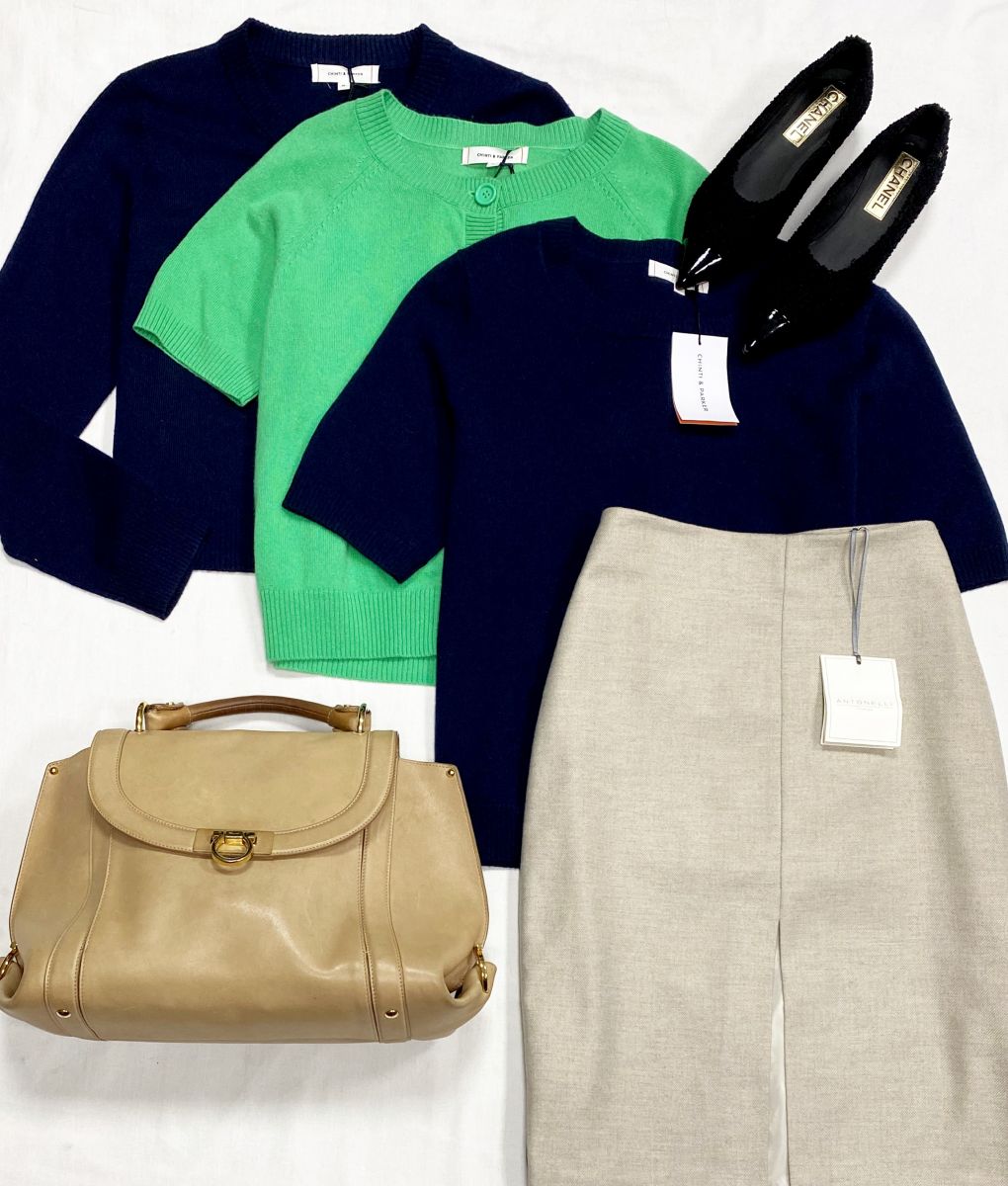 Кофты Chinti &amp; Parker размер S/ M цена по 7 828 руб/ с биркой/ 
Юбка Antonelli размер 40 цена 12 524 руб
Туфли Chanel размер 37 цена 31 310 руб
Сумка Salvatore Ferragamo 