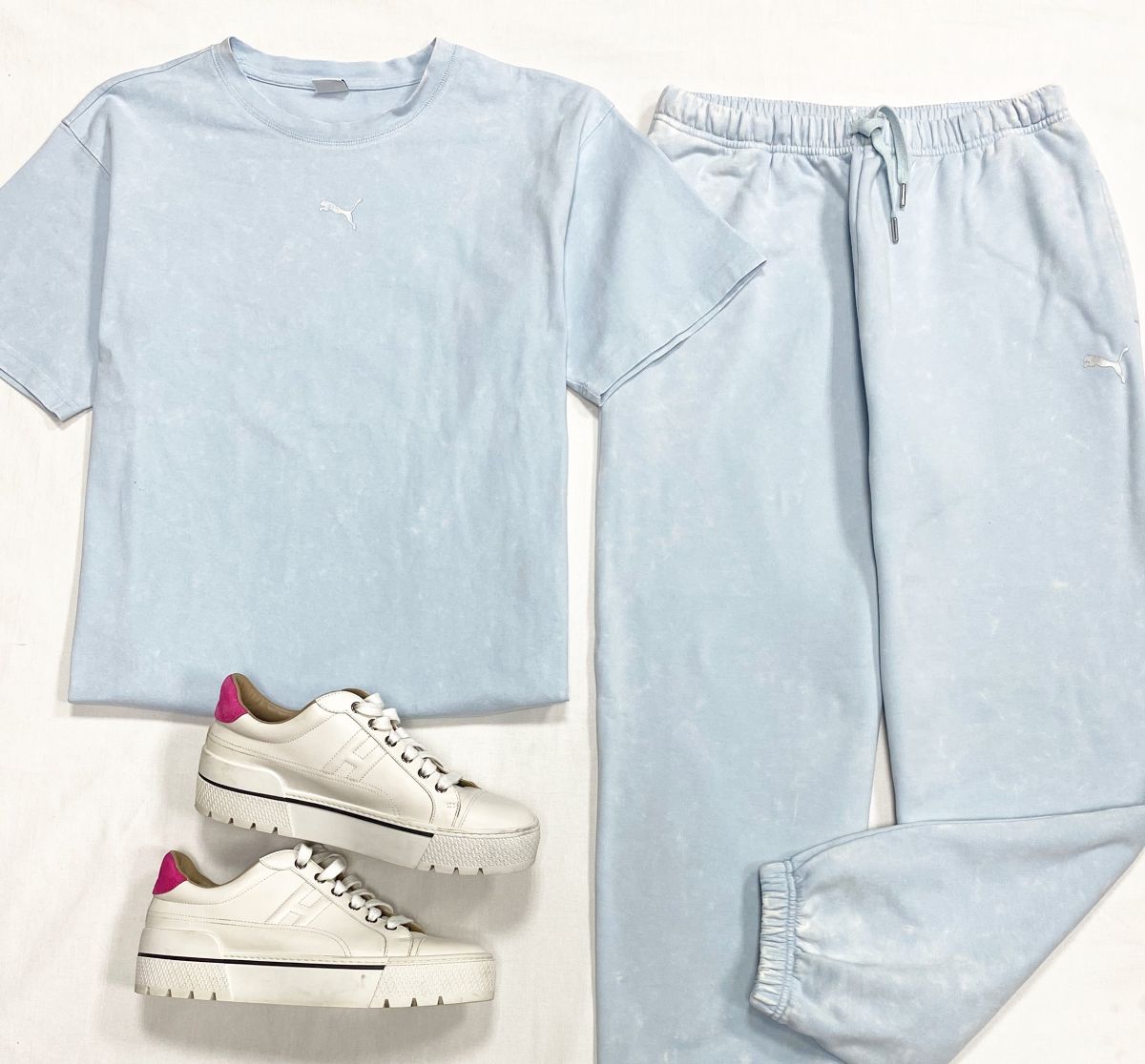 Костюм Puma размер M цена 10 959 руб
Кеды Hermes размер 39.5 цена 78 275 руб