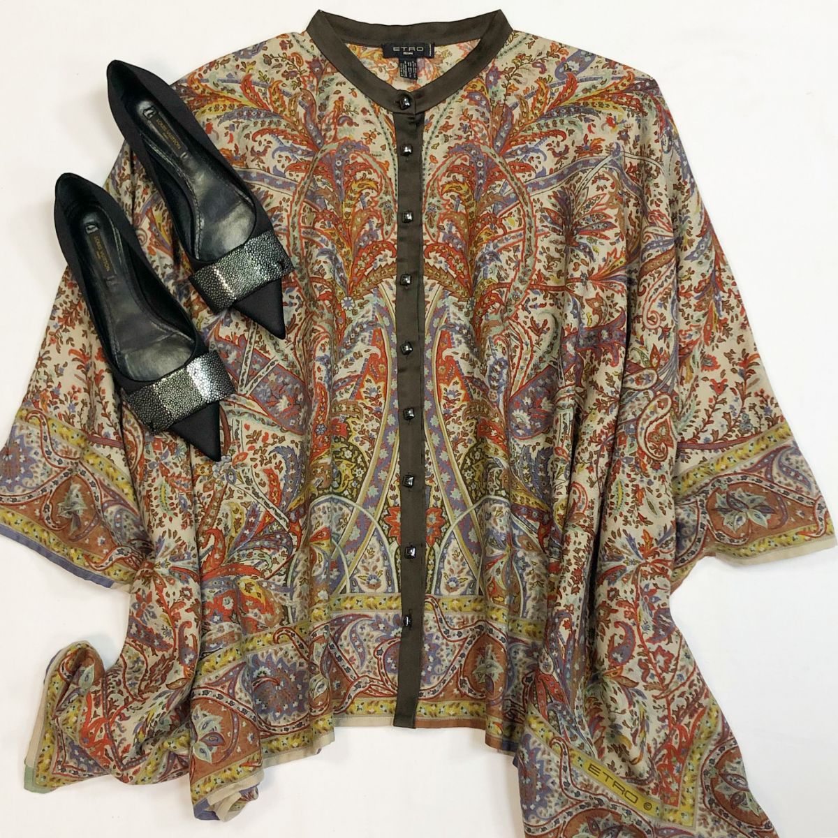 Накидка Etro one size цена 15 385 рубБалетки Louis Vuitton размер 39 цена 15 385 руб