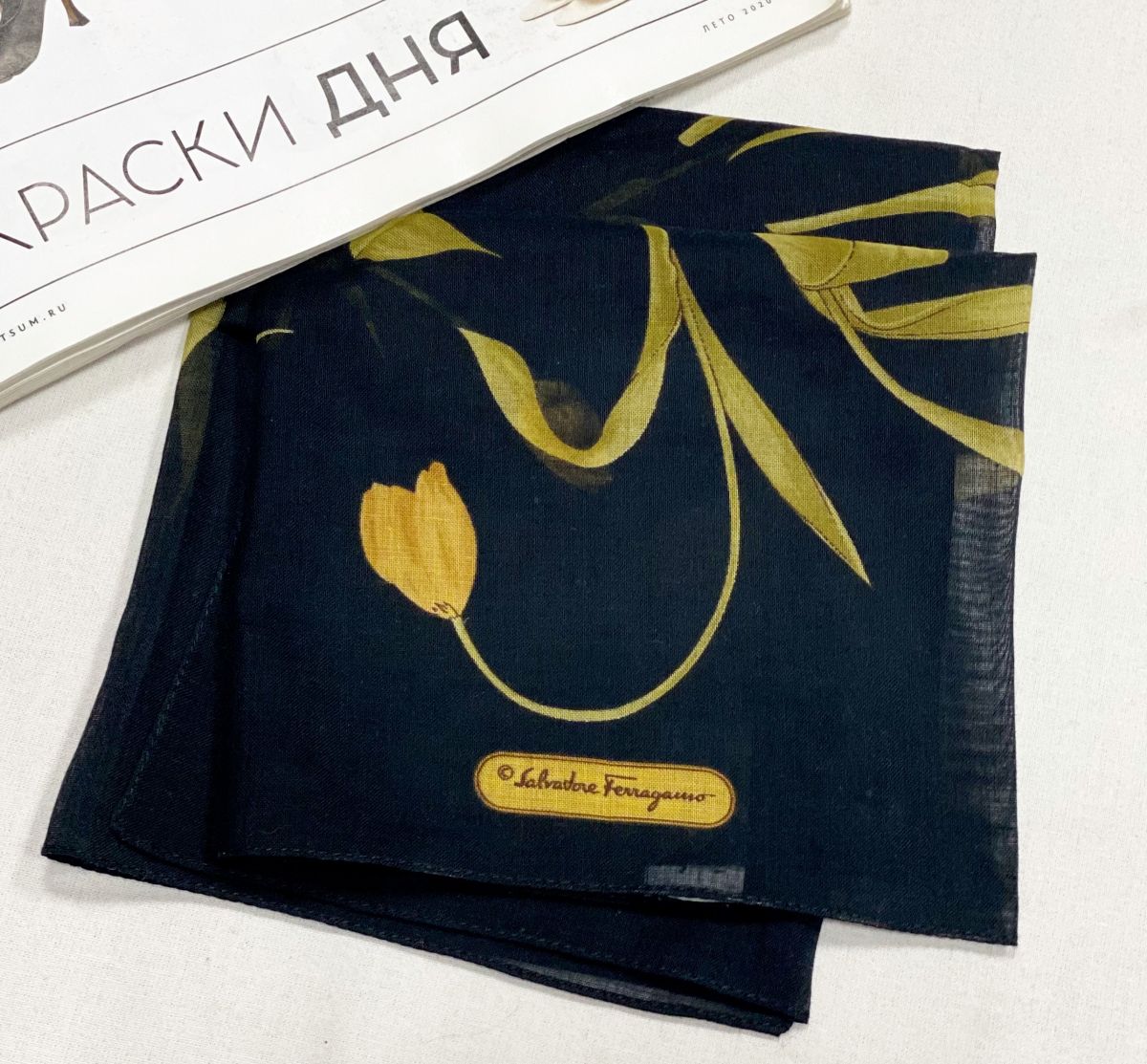 Платок Salvatore Ferragamo размер 40 /40 цена 7 828 руб