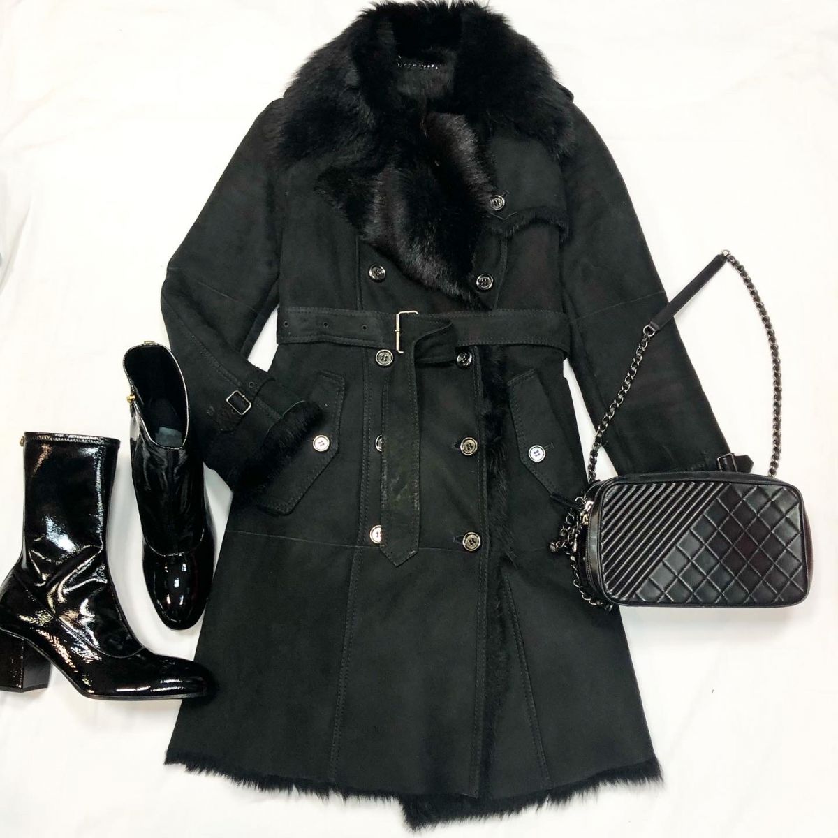 Дубленка BURBERRY размер 36/40 цена 30 770 руб Сапожки GUCCI размер 39 цена 38 463 руб /новые/ Сумка CHANEL