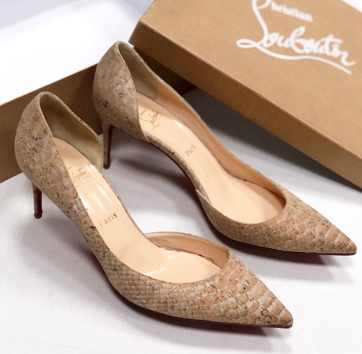 Туфли LOUBOUTIN размер 40.5 цена 15 655 руб
