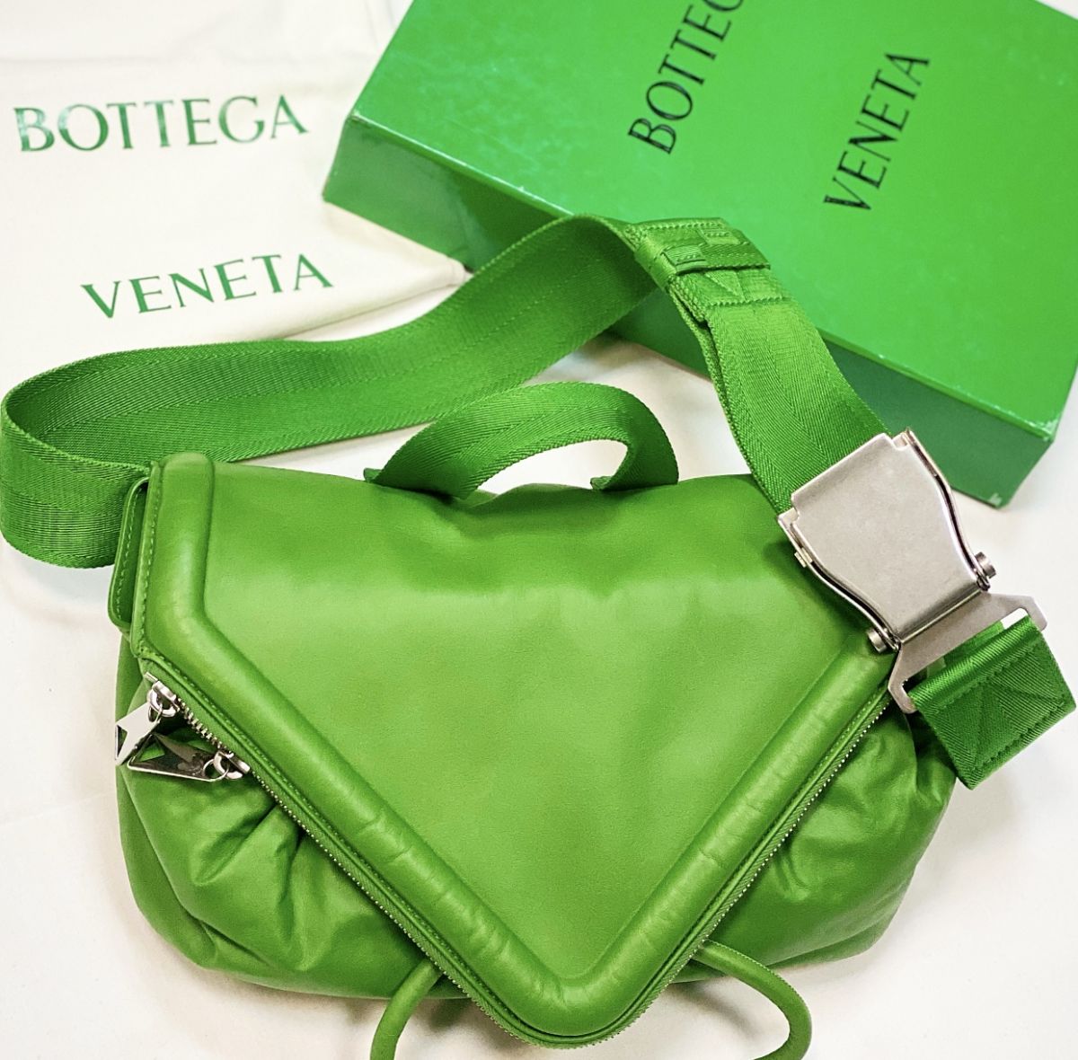 Сумка Bottega Veneta размер 30/20 цена 123 847 руб 