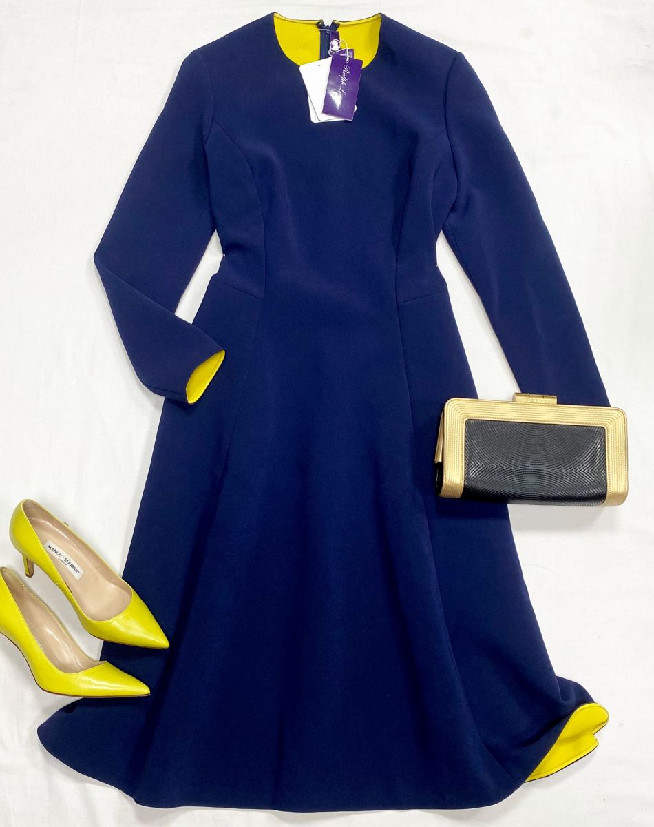 Платье Ralph Lauren размер 10 цена 31 310 руб/ с биркой/ 
Туфли  Manolo Blahnik размер 37 цена 23 483 руб
Клатч Chanel