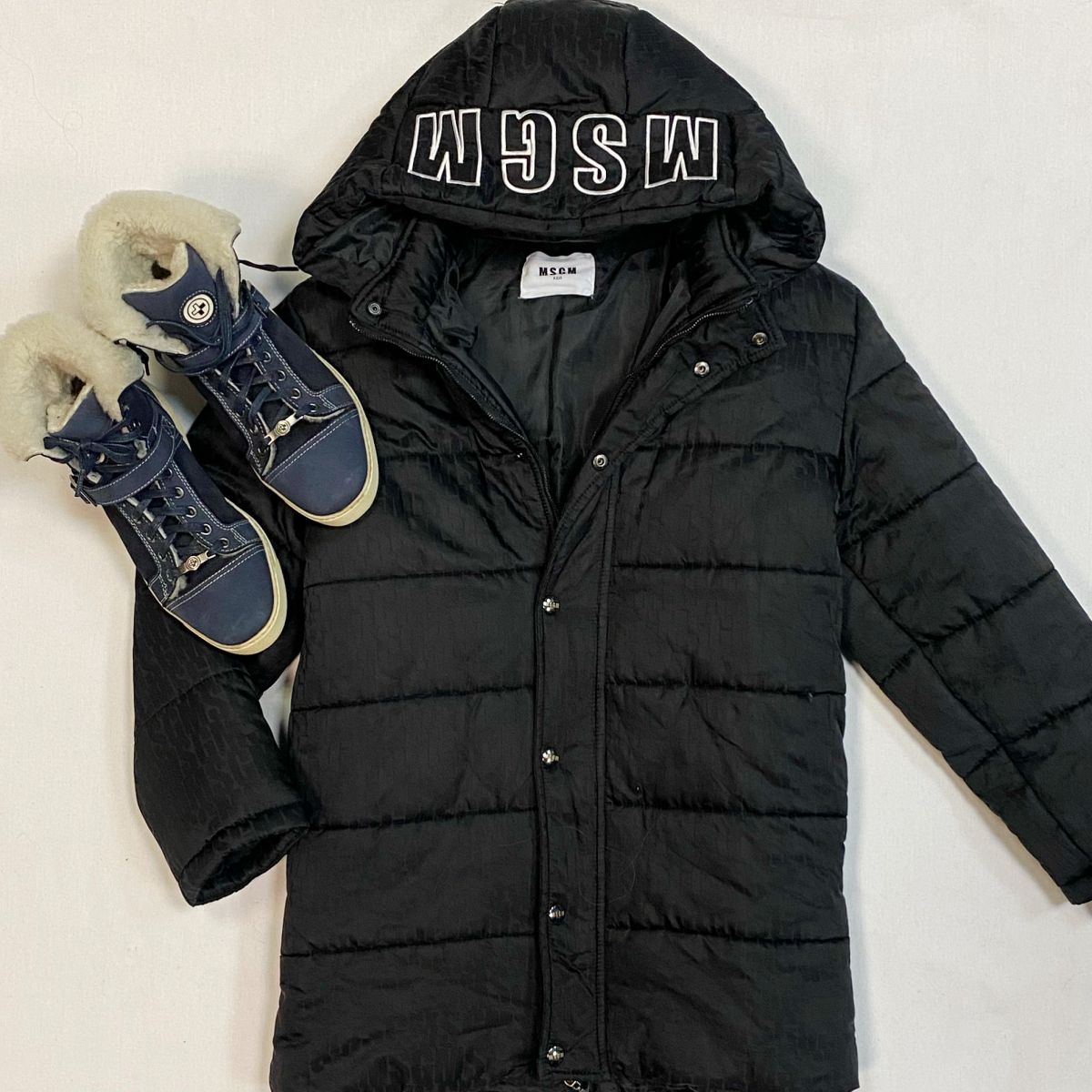 Куртка Msgm размер S цена 15 385 рубКеды размер 37 цена 4 616 руб