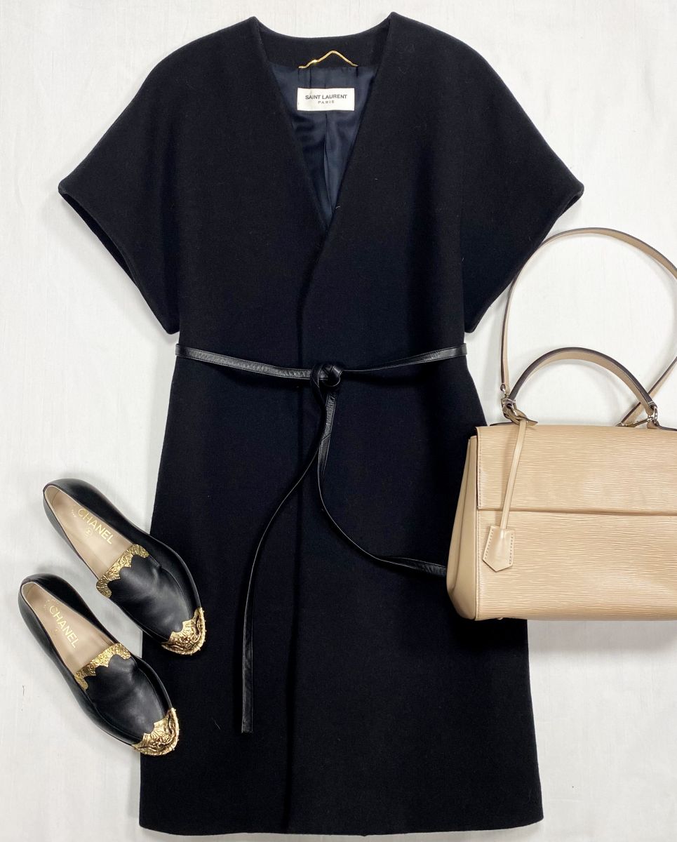 Пальто Saint Laurent размер 38 цена 39 138 руб Лоферы Chanel размер 38.5 цена 39 138 руб Сумка Louis Vuitton